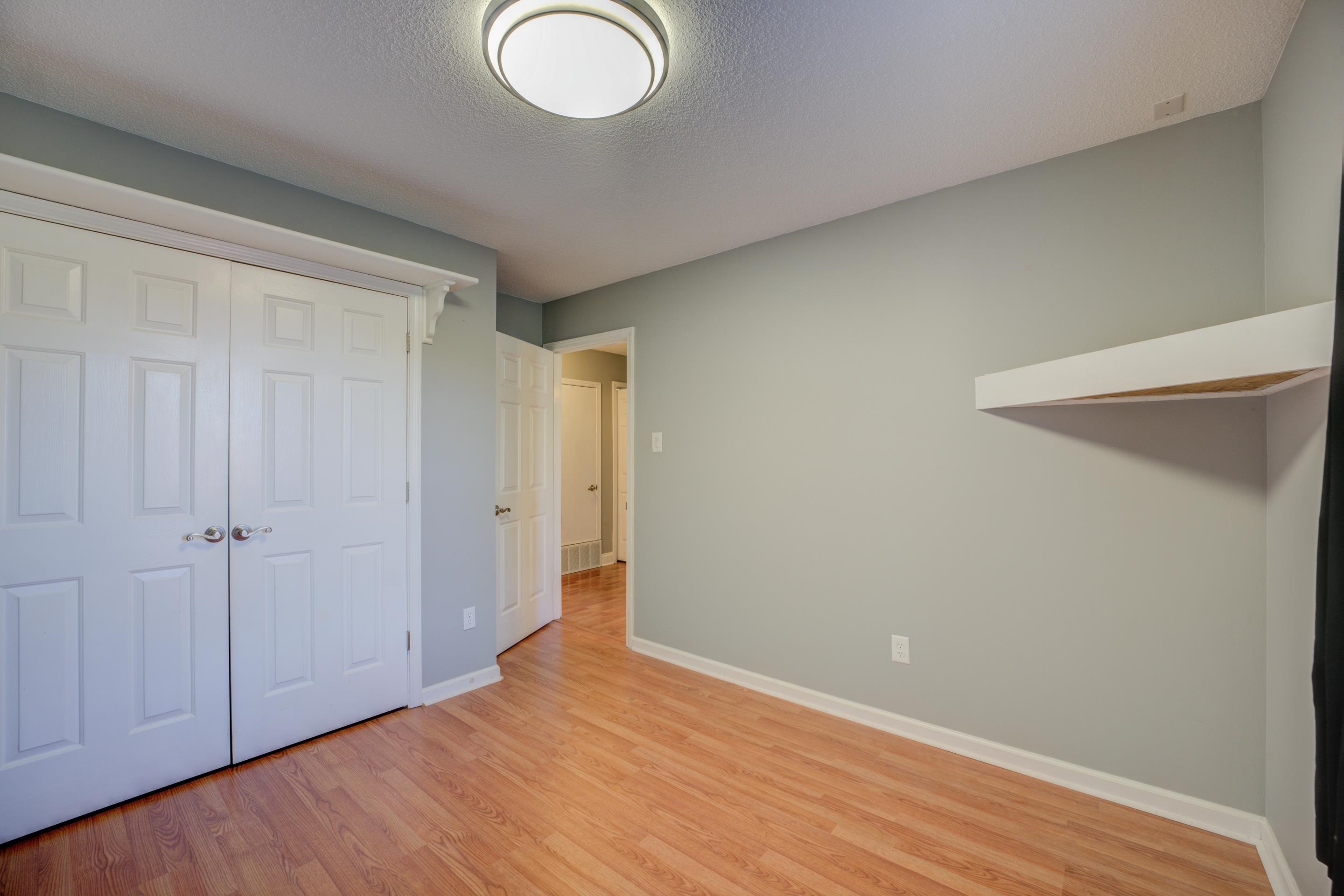 10 OAKSEDGE DR