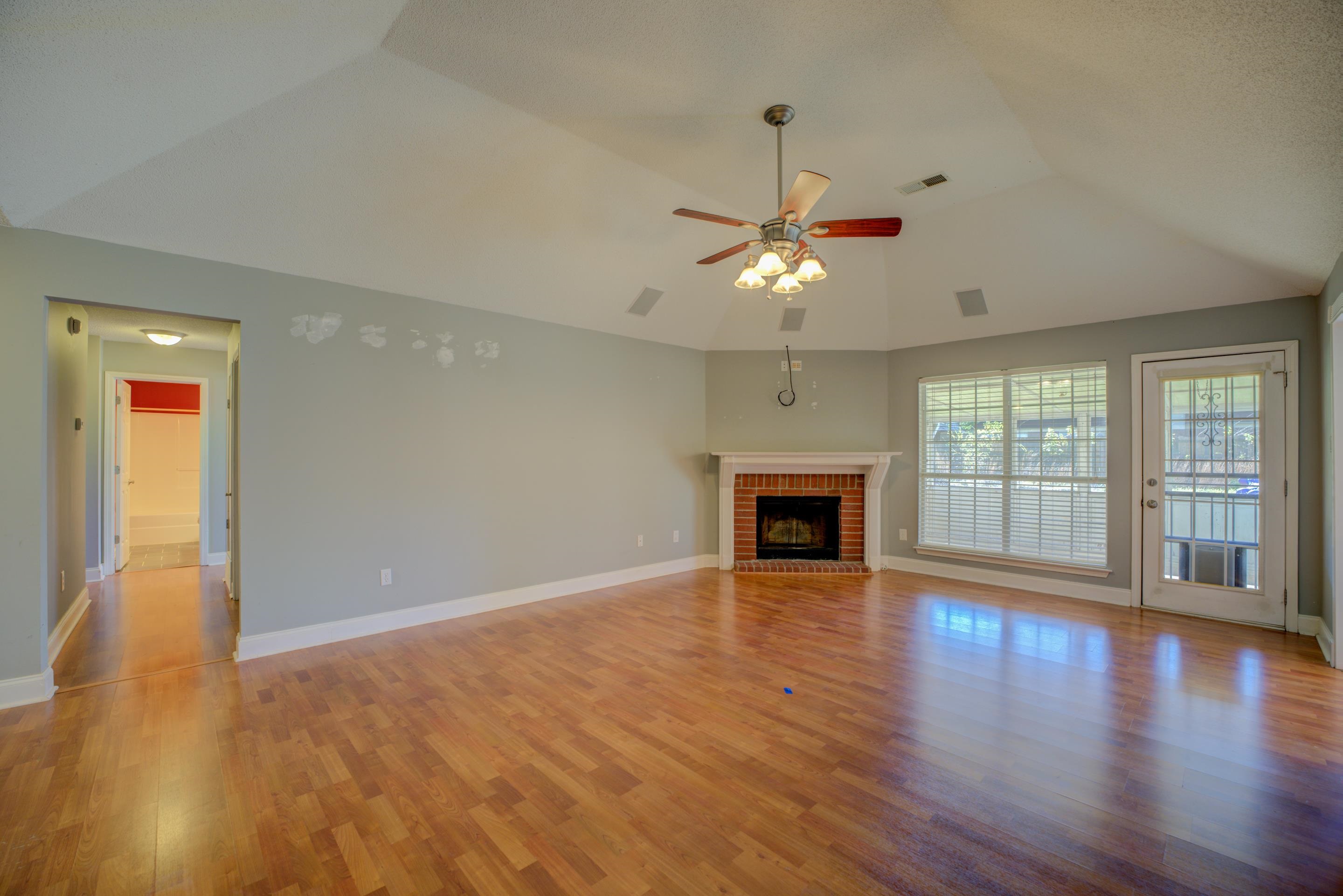 10 OAKSEDGE DR