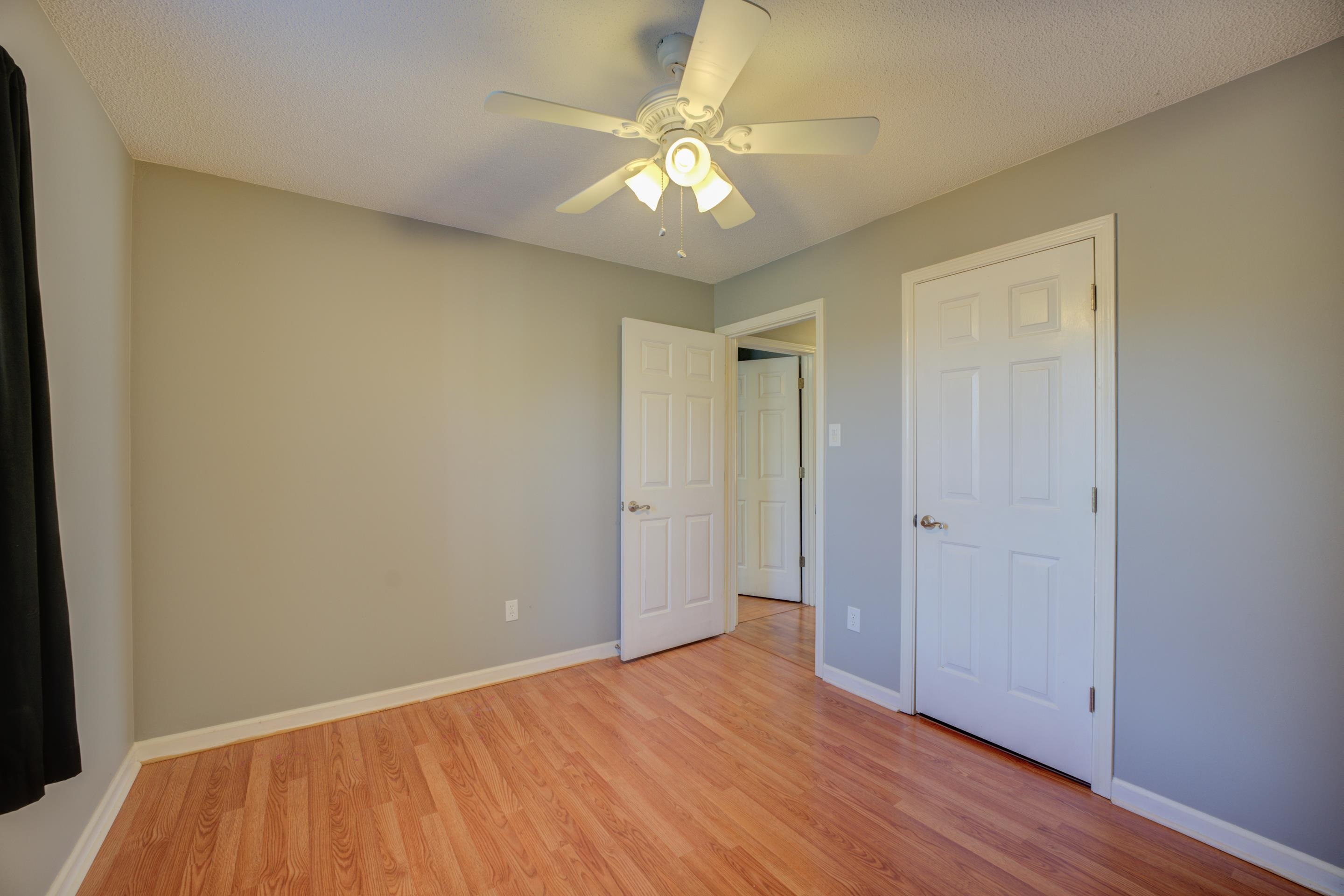 10 OAKSEDGE DR