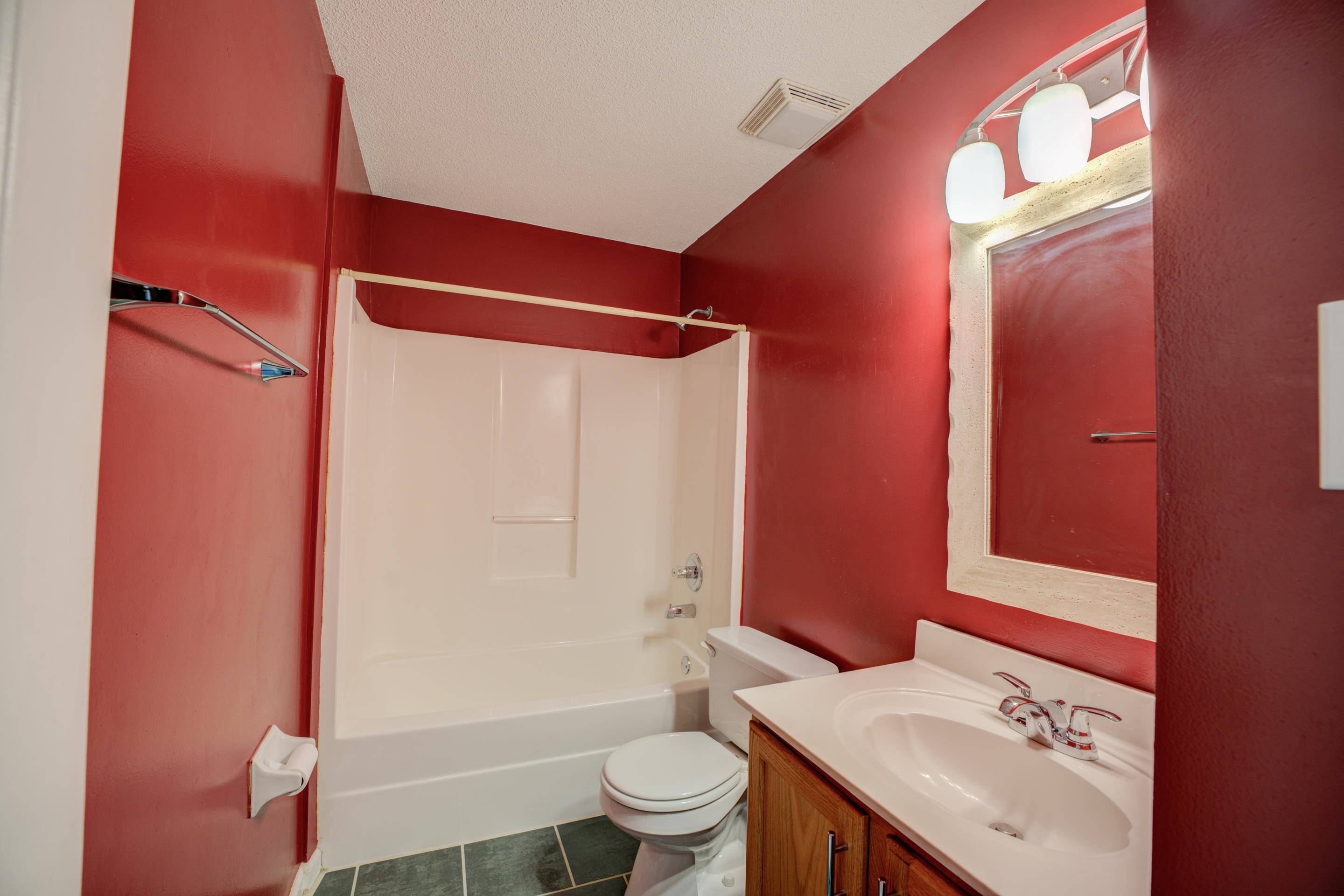 10 OAKSEDGE DR