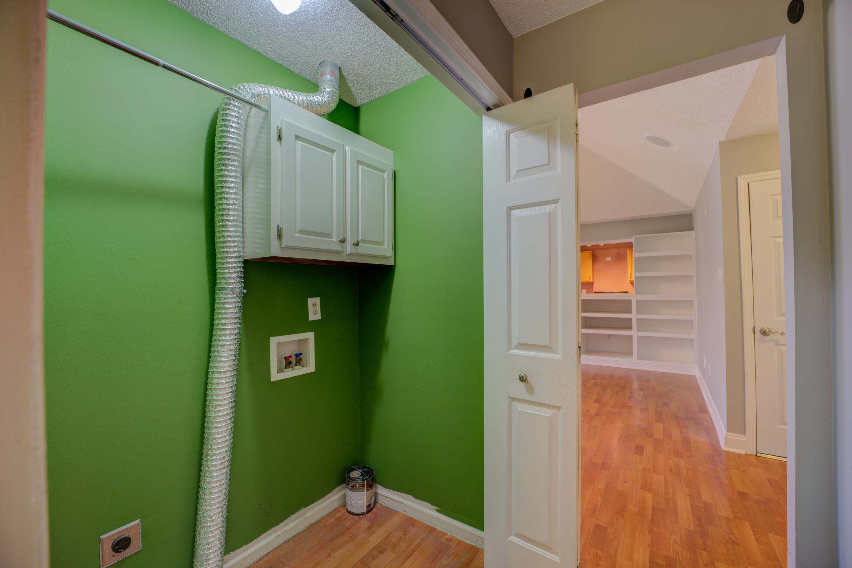 10 OAKSEDGE DR