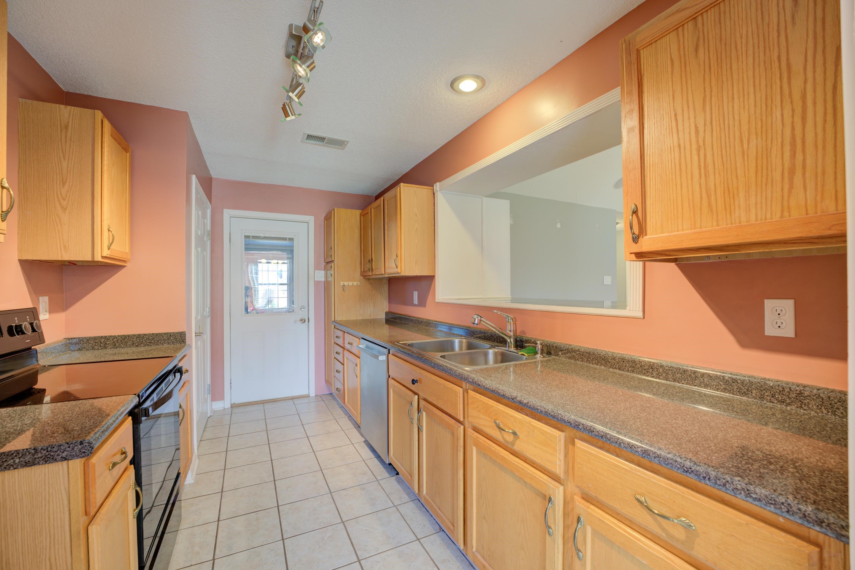 10 OAKSEDGE DR