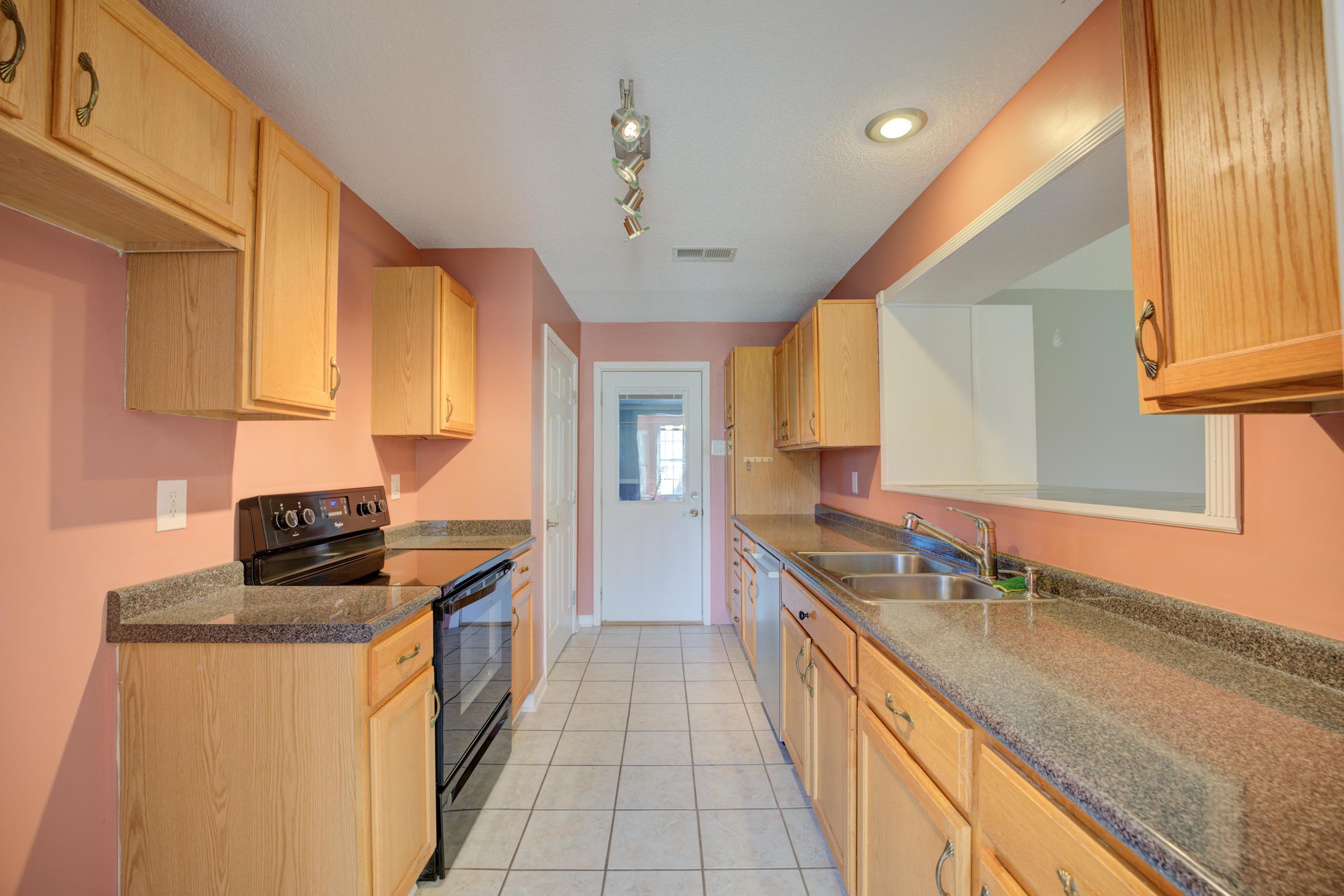10 OAKSEDGE DR
