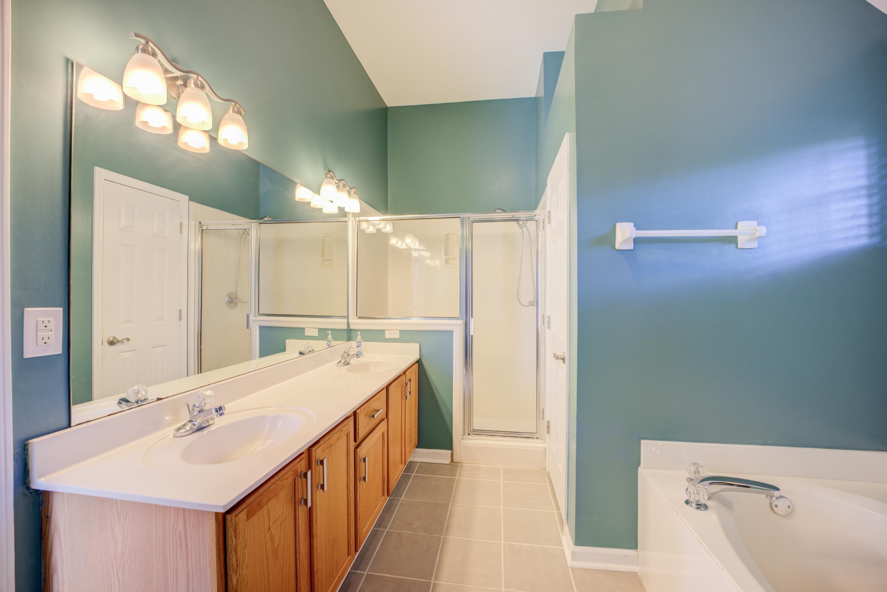 10 OAKSEDGE DR