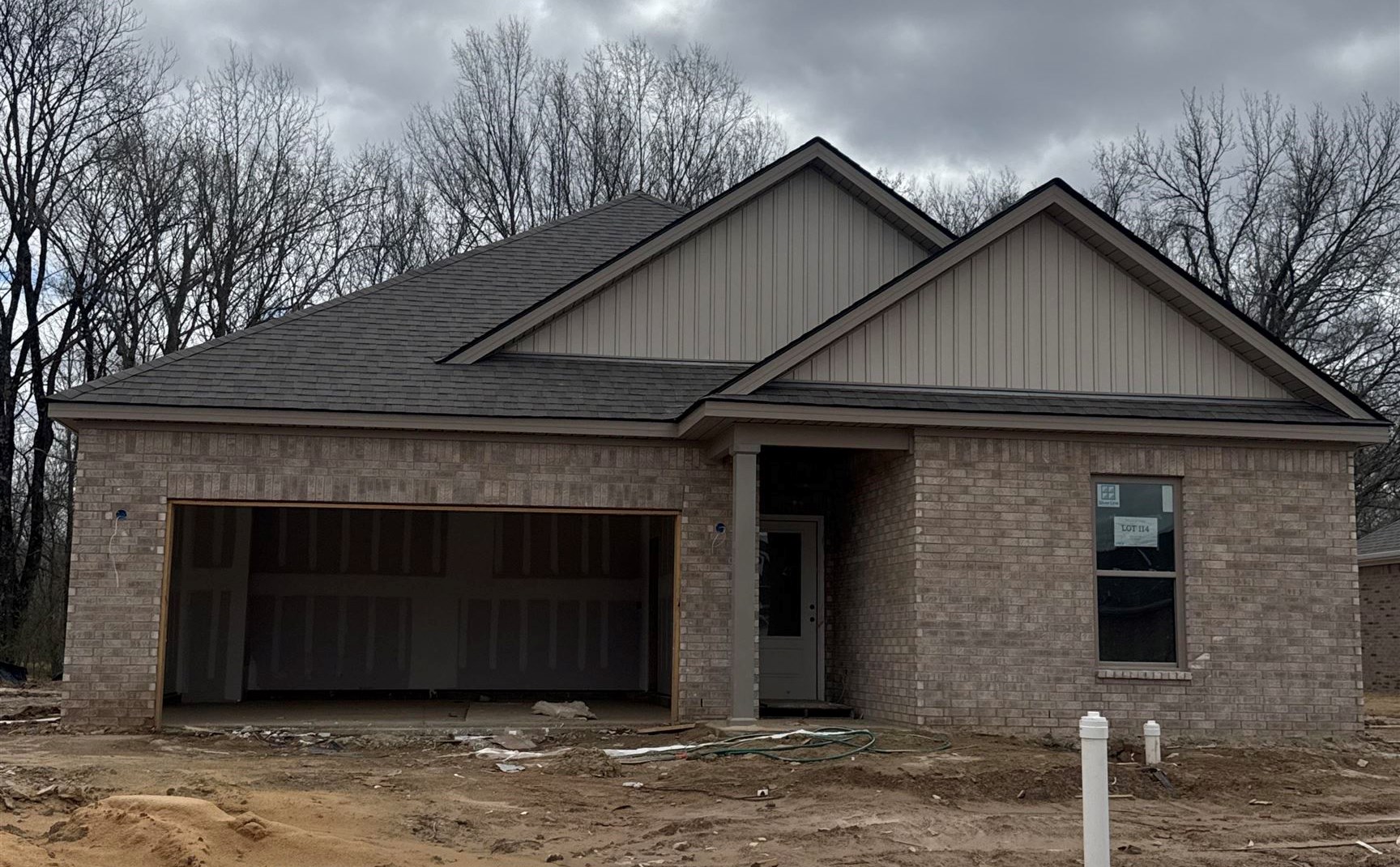 385 WINDEMERE LOOP