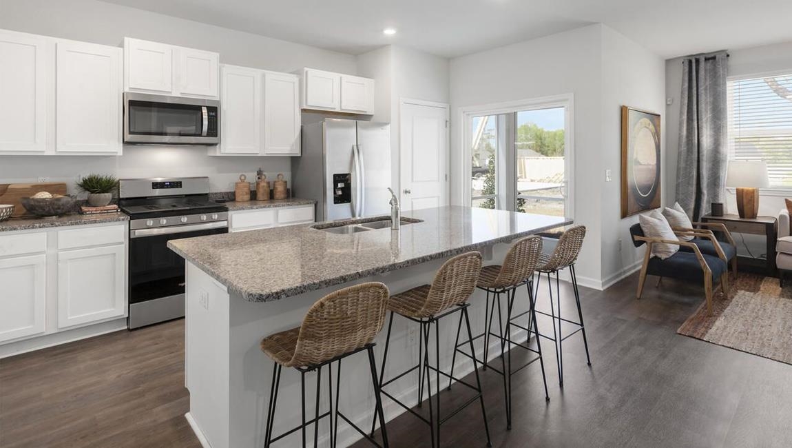 385 WINDEMERE LOOP