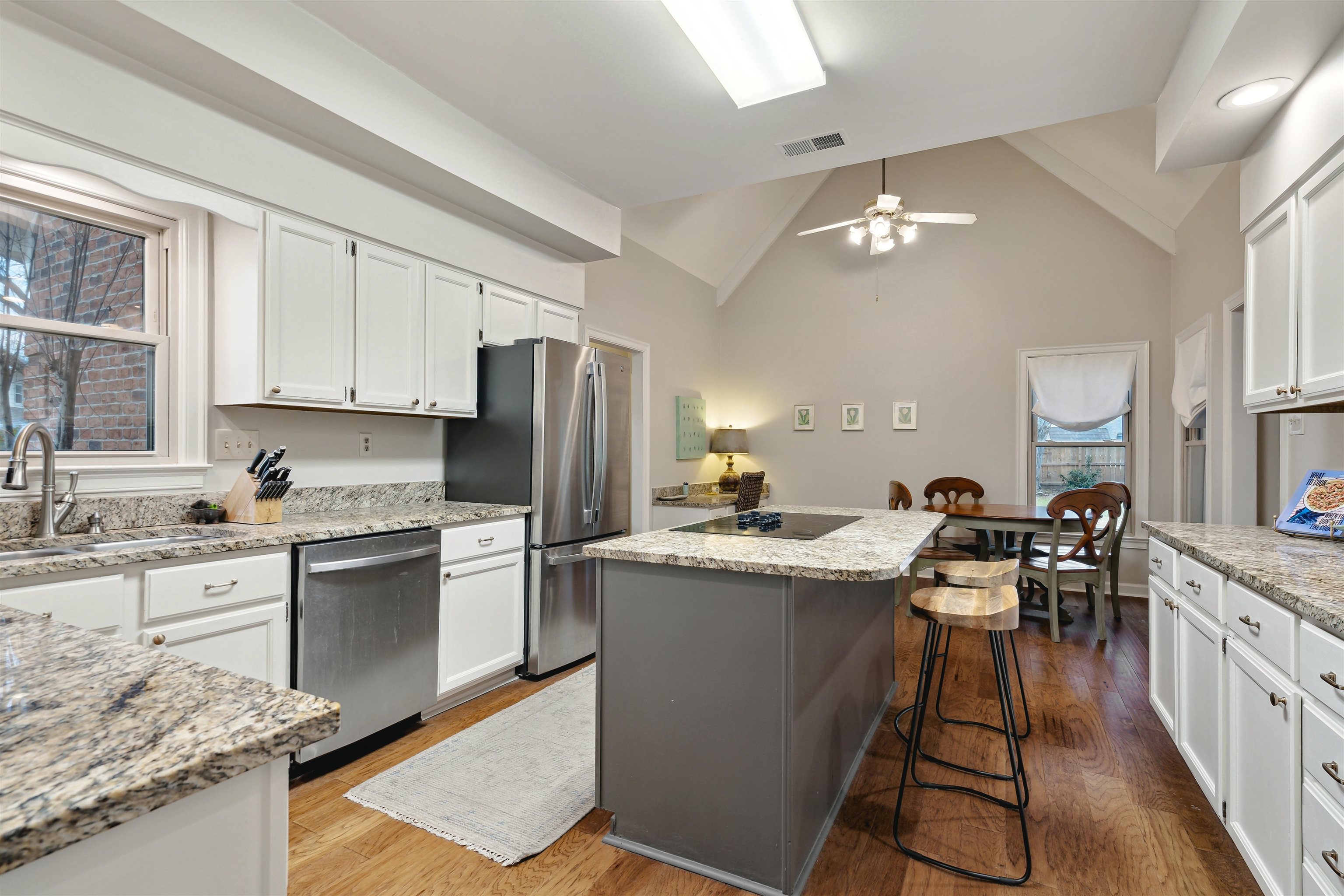3546 NEYLAND CV
