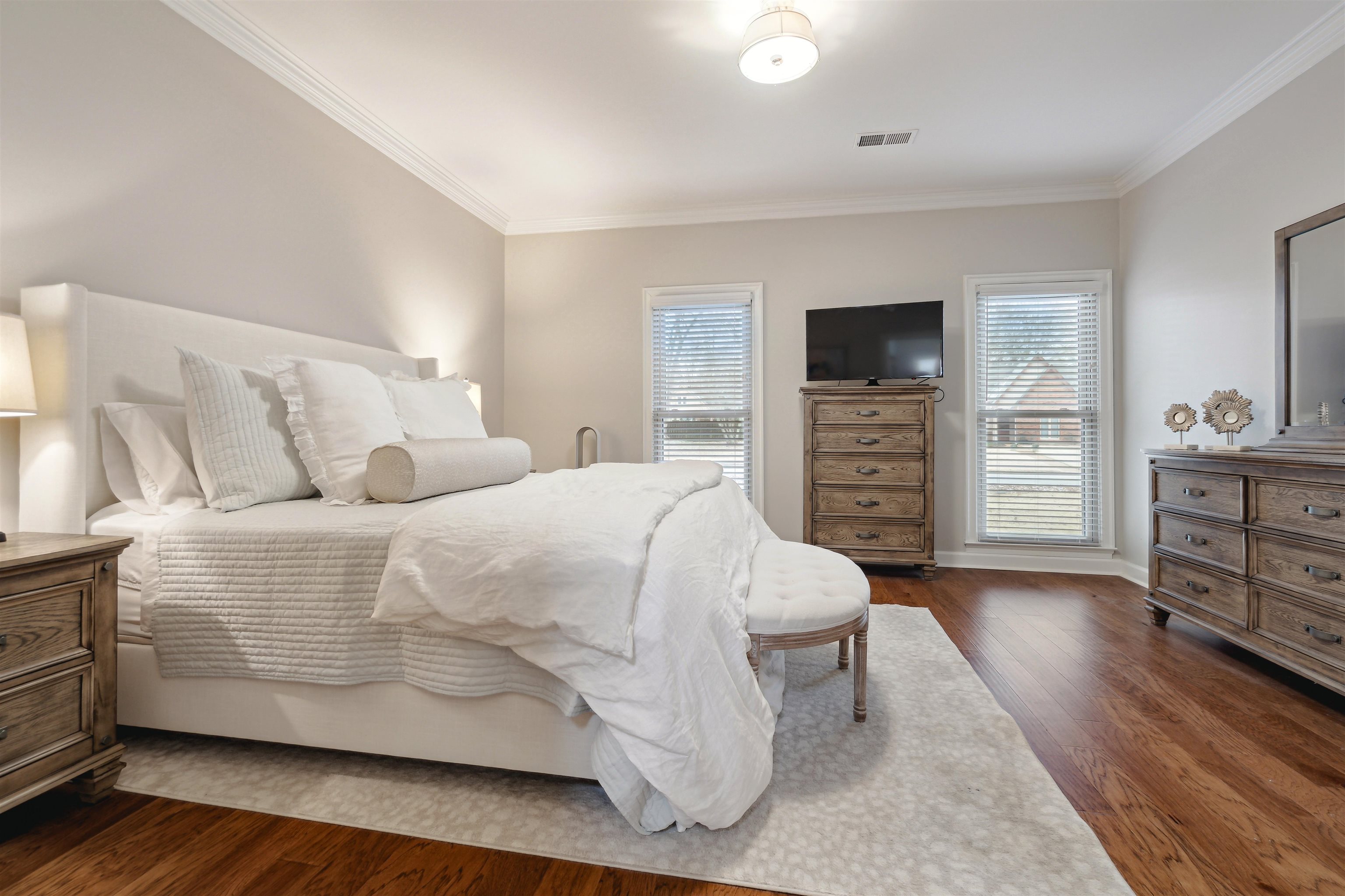 3546 NEYLAND CV