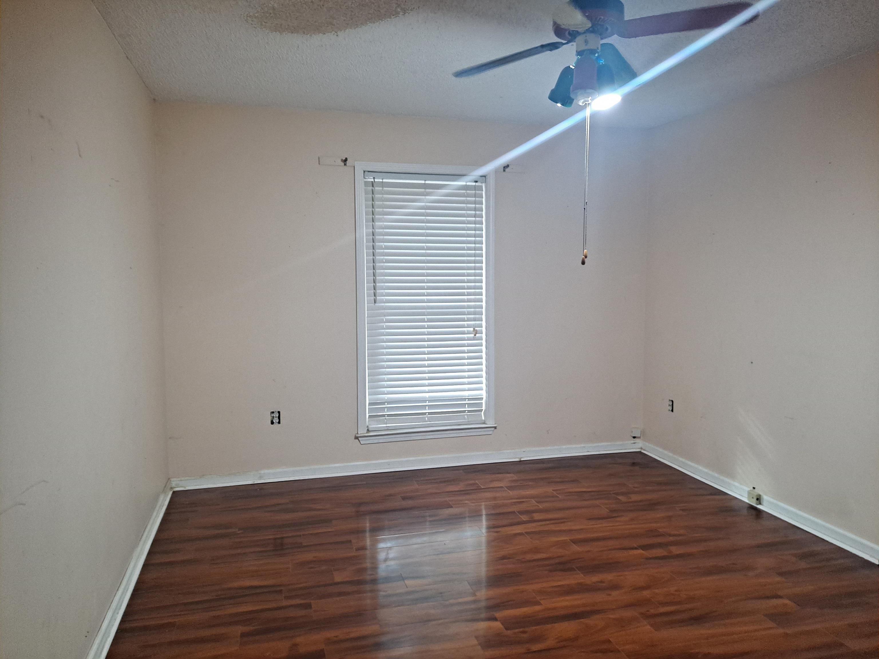 325 HILLTOP CIR