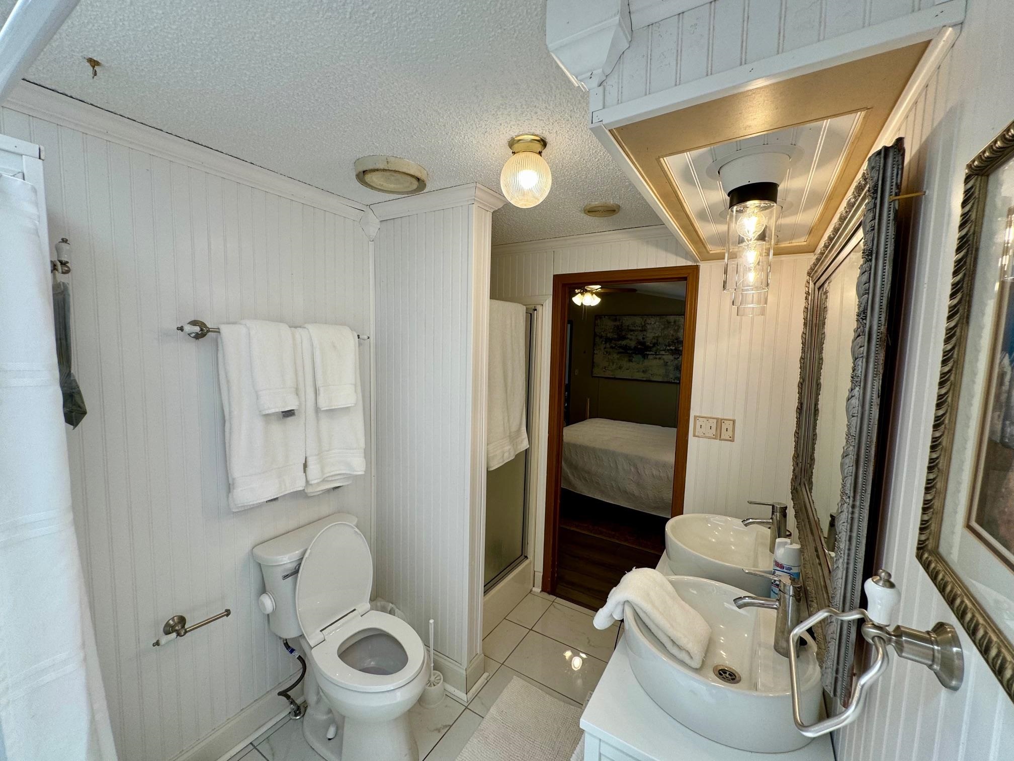 875 HEAVEN HILL DR