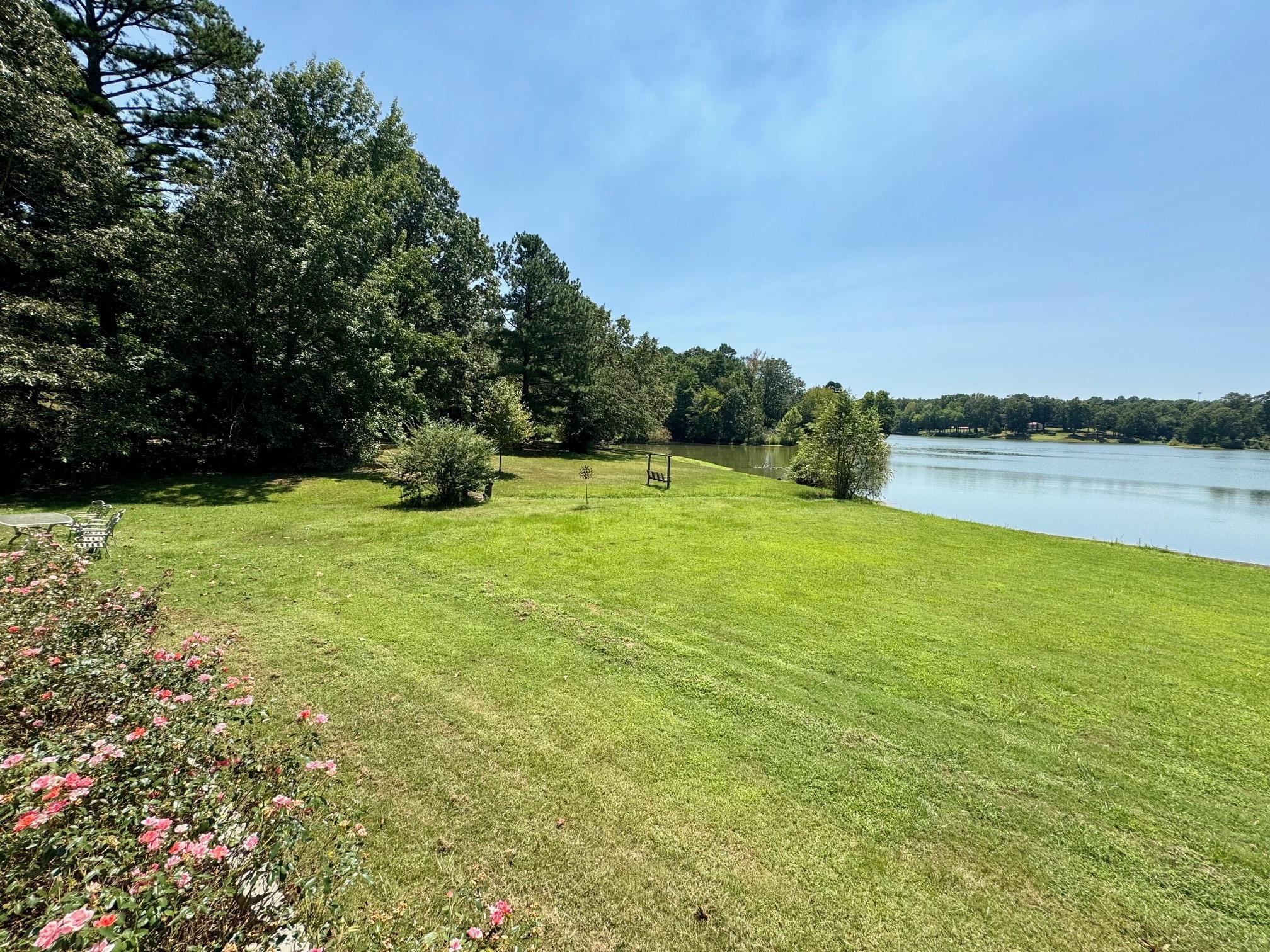 875 HEAVEN HILL DR