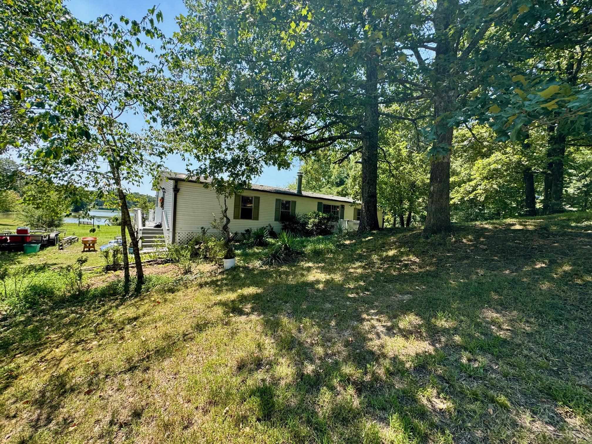 875 HEAVEN HILL DR