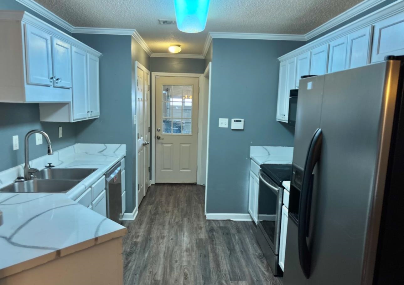 175 VILLAGE DR
