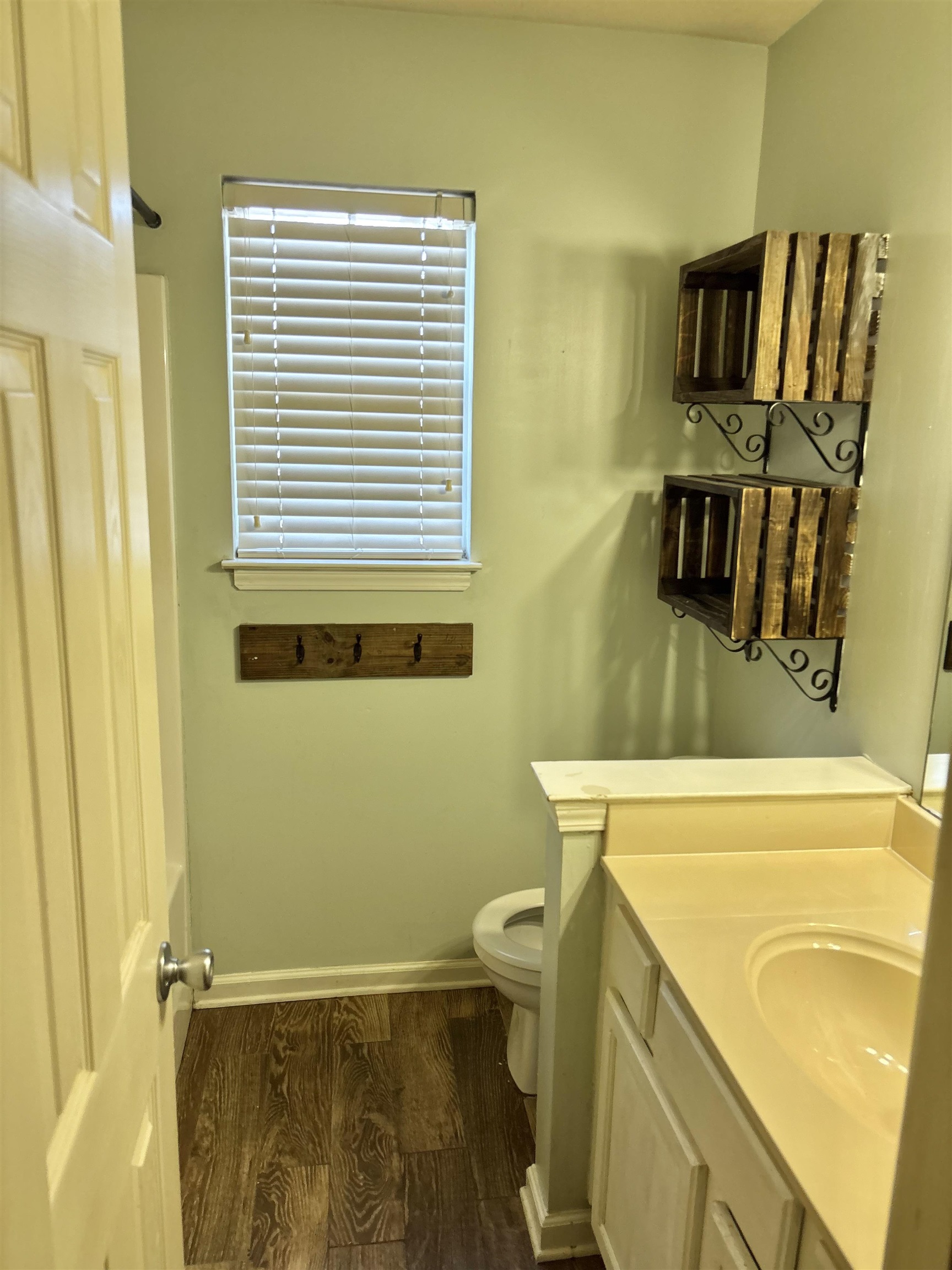 175 VILLAGE DR