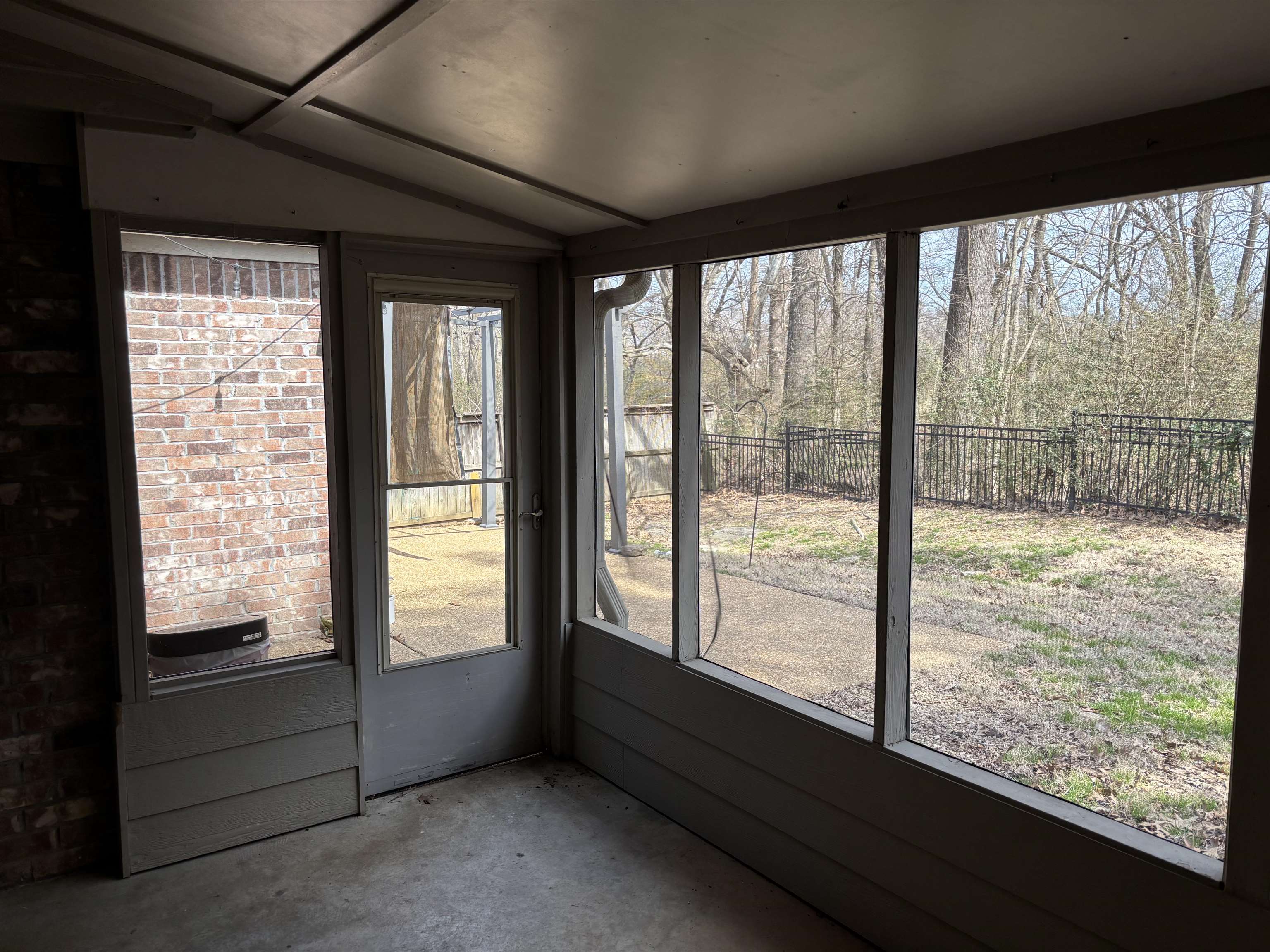175 VILLAGE DR
