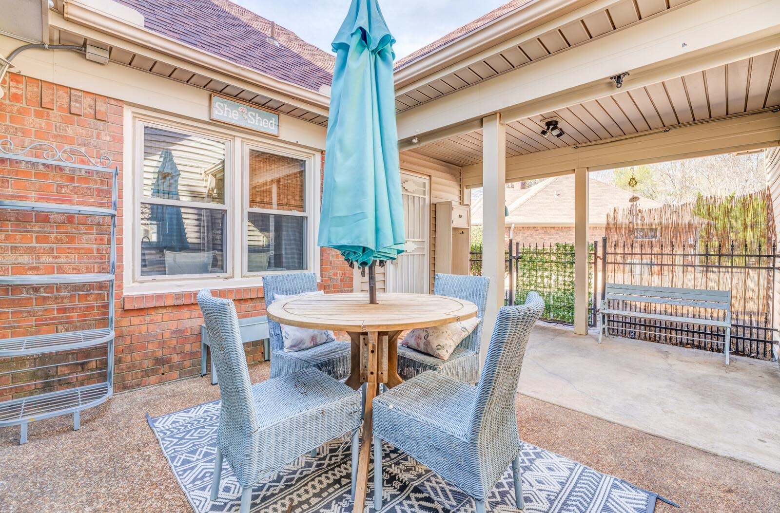 8223 S CREEKSIDE CIR S