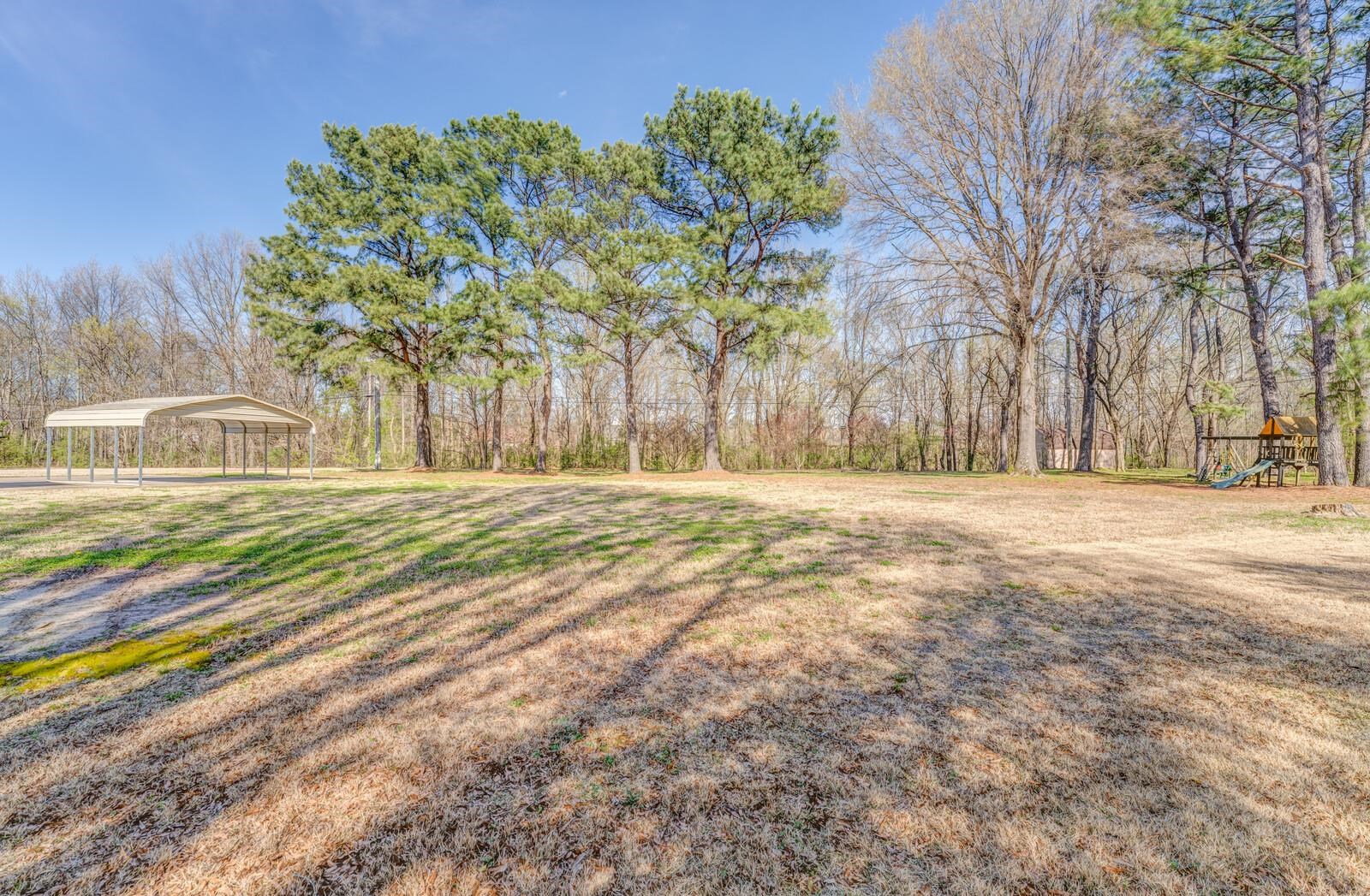 8223 S CREEKSIDE CIR S