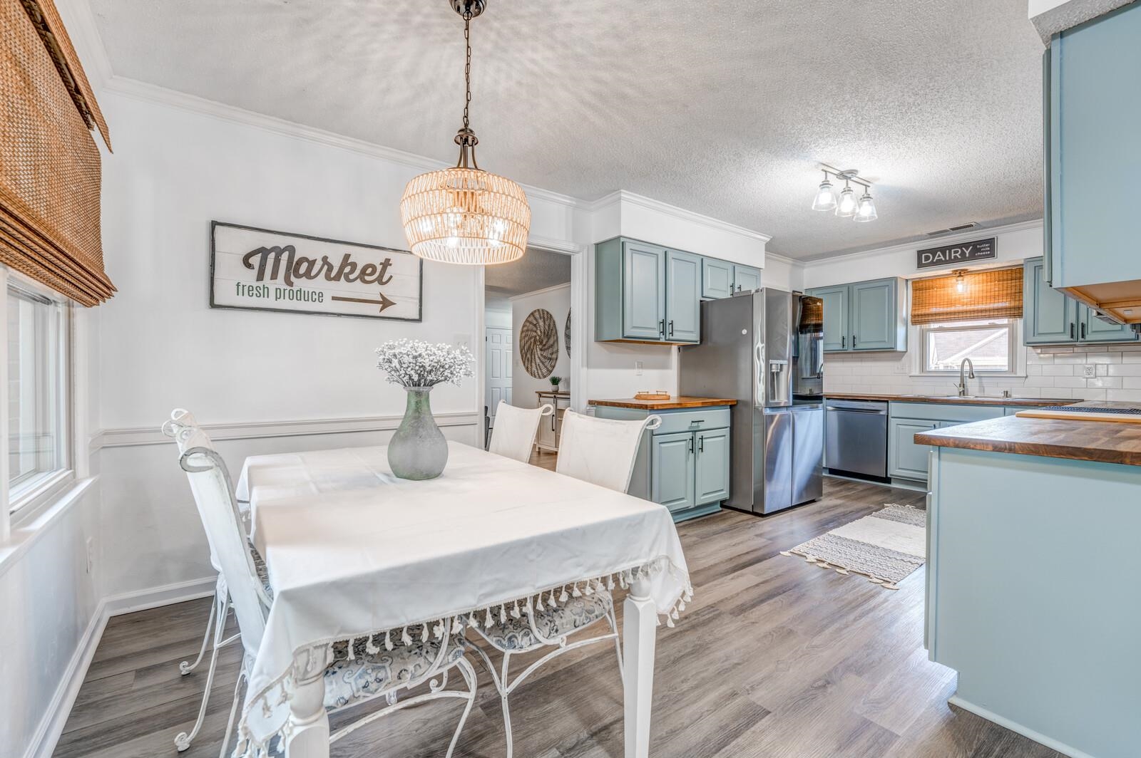 8223 S CREEKSIDE CIR S