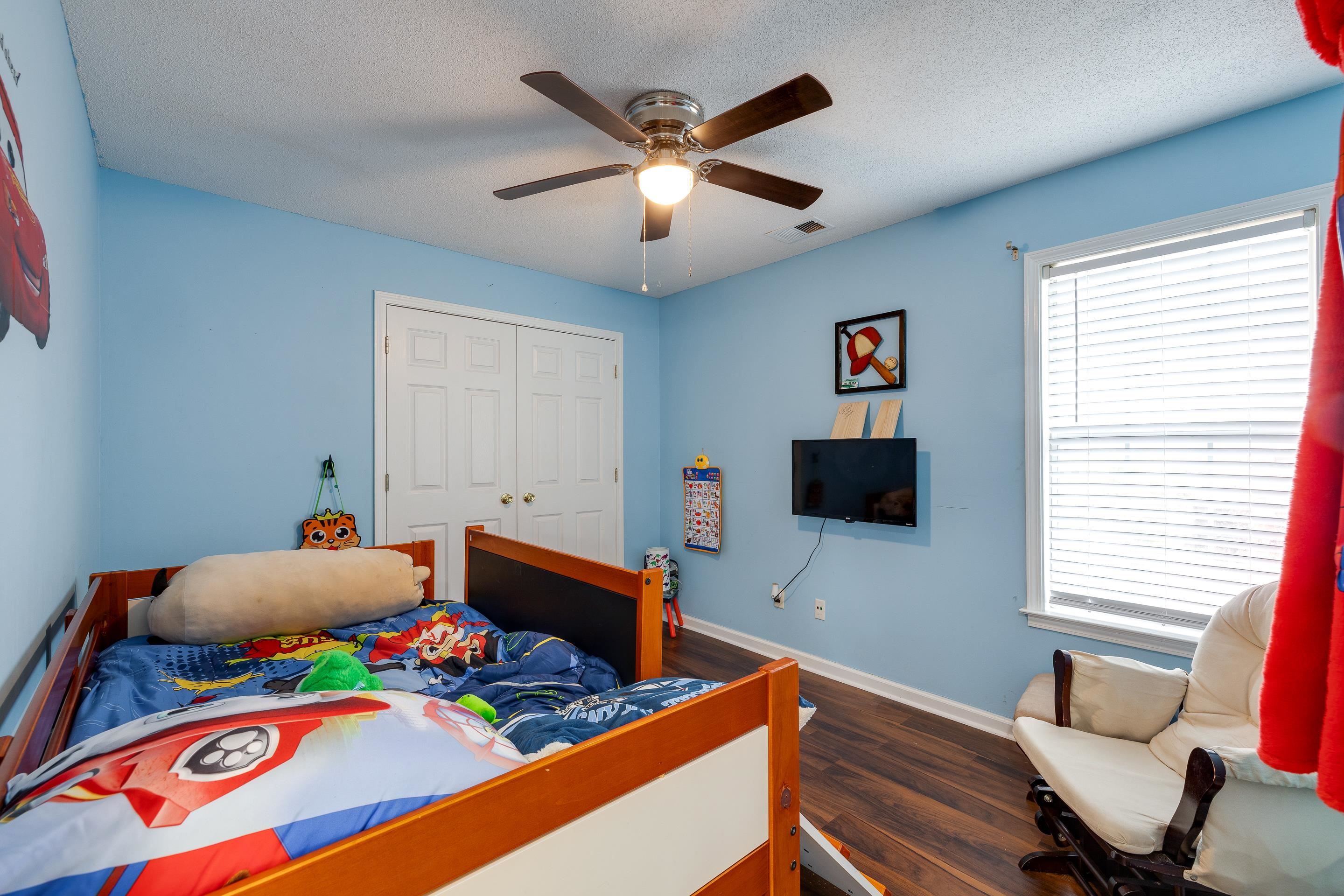 3894 PEACHTREE LN
