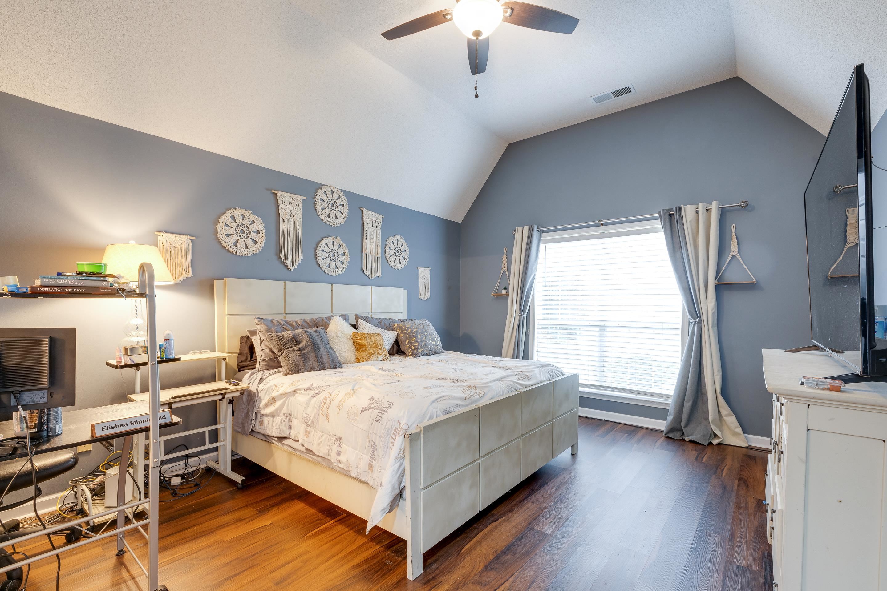 3894 PEACHTREE LN