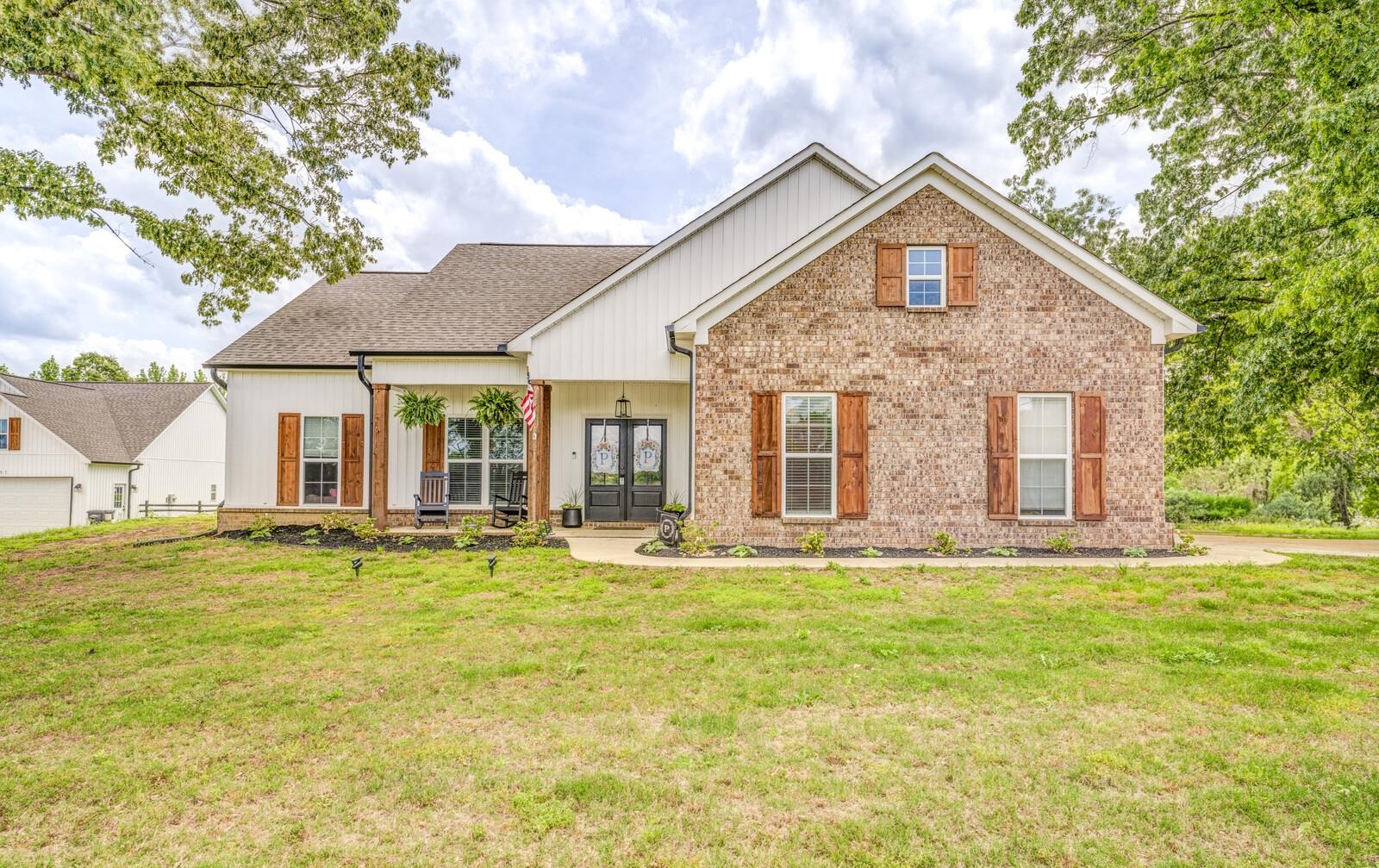 207 BOSWELL RD