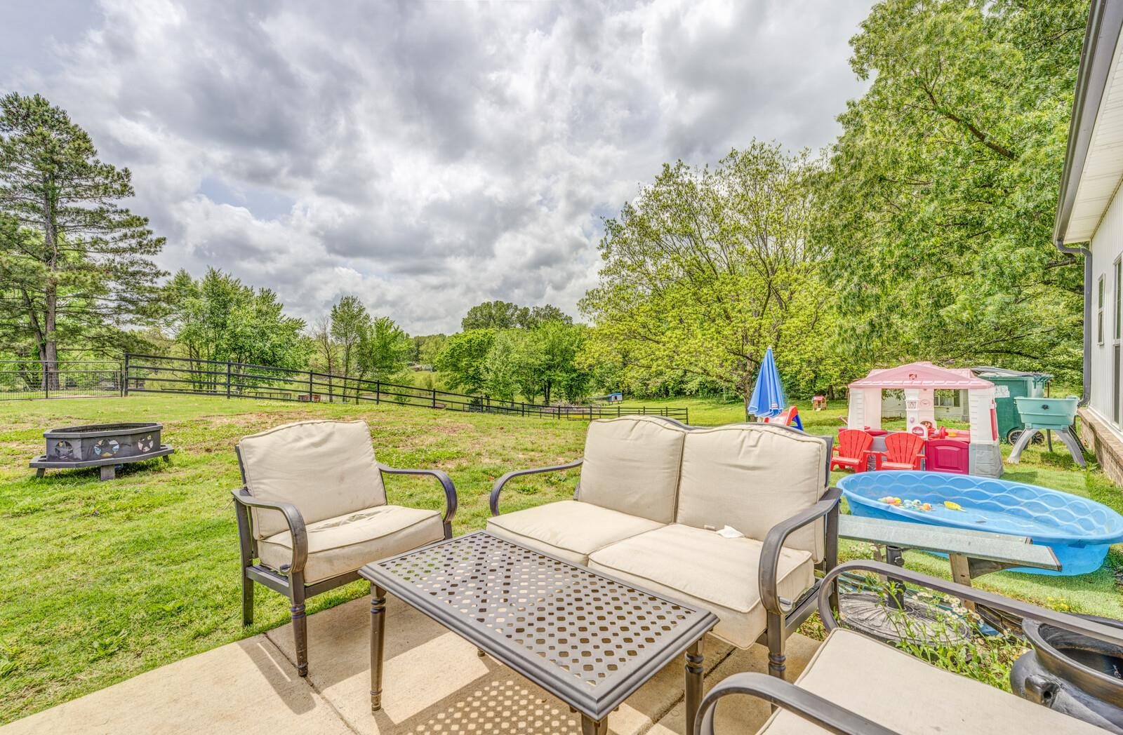 207 BOSWELL RD