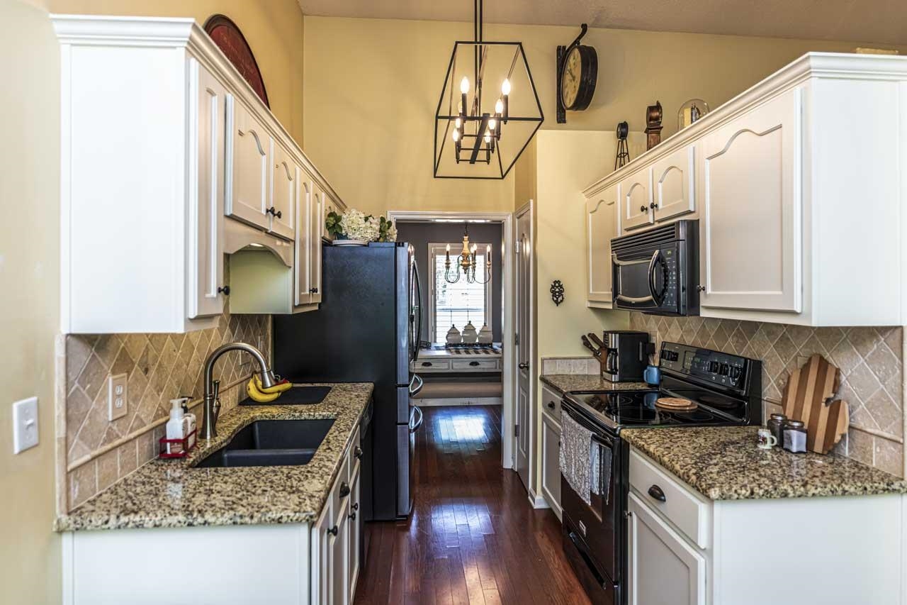 225 CAMERON DR