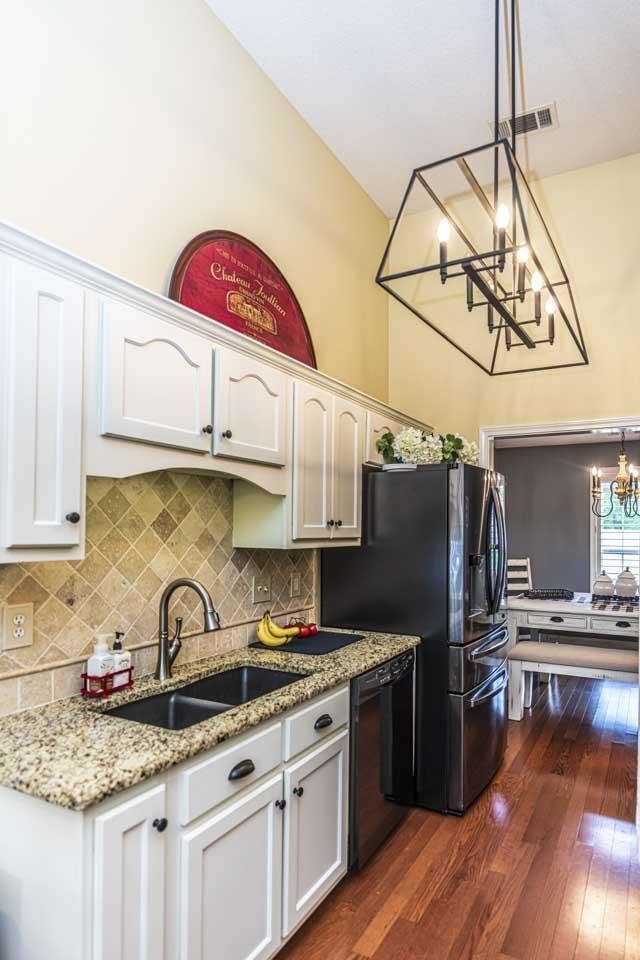 225 CAMERON DR