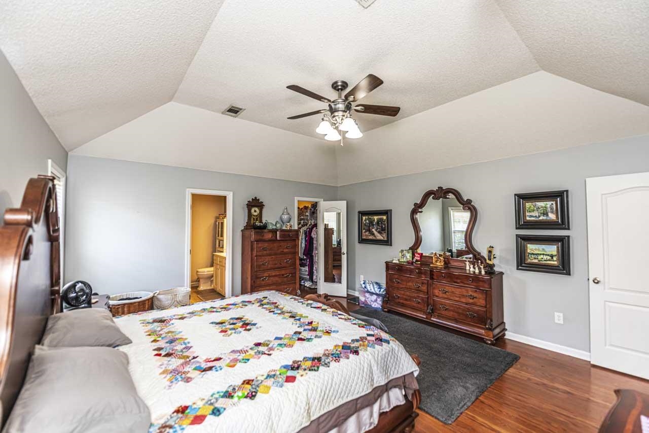 225 CAMERON DR