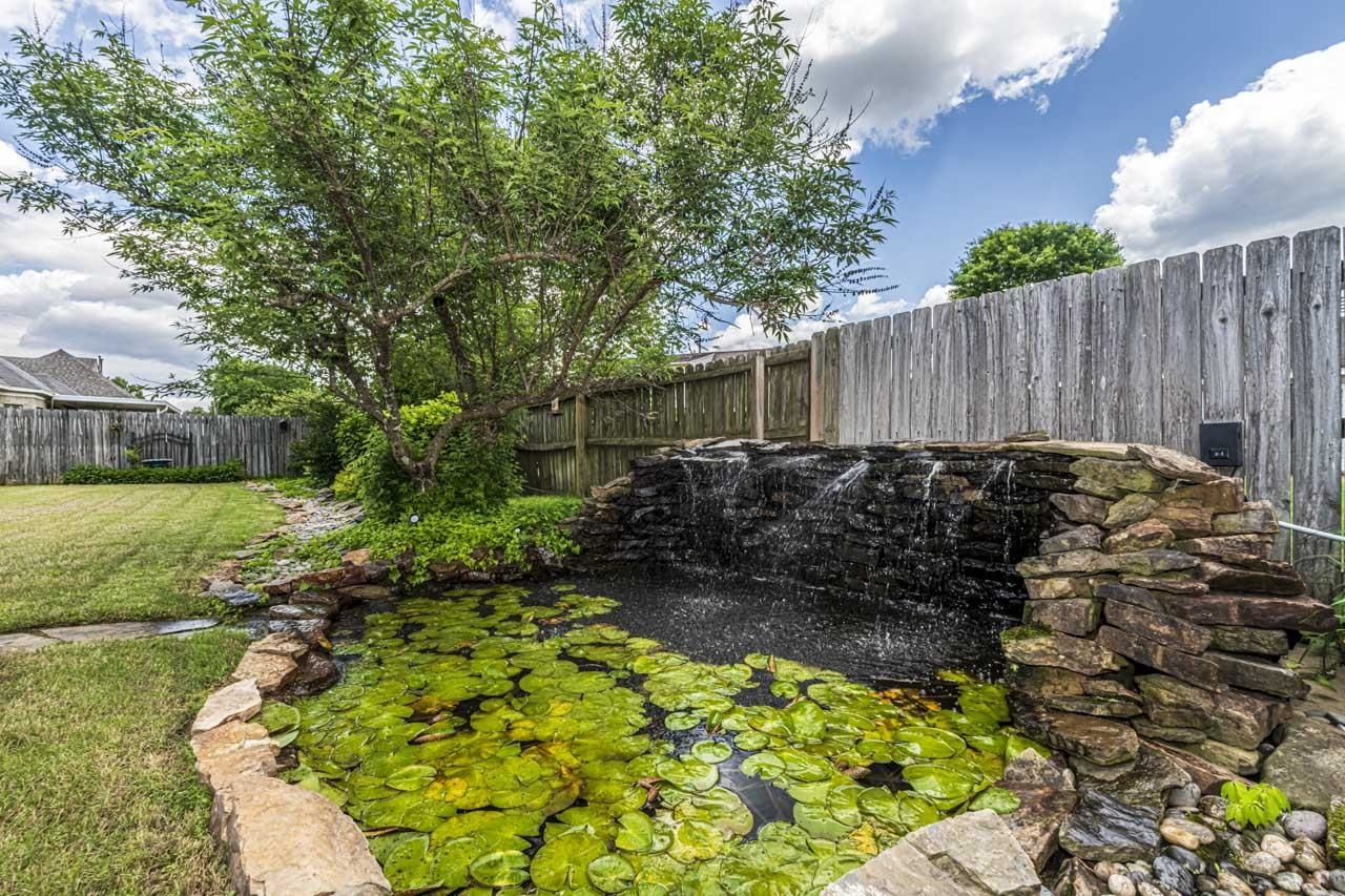 225 CAMERON DR