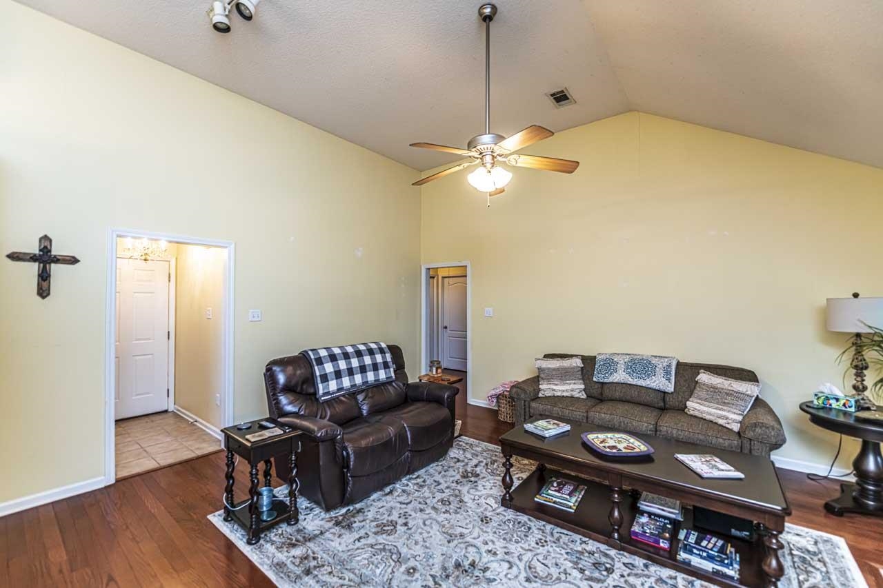 225 CAMERON DR
