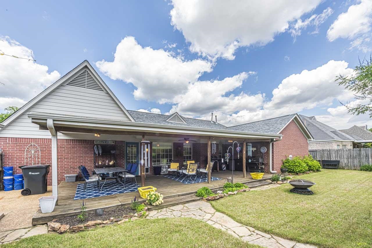 225 CAMERON DR