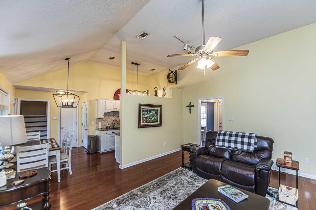 225 CAMERON DR