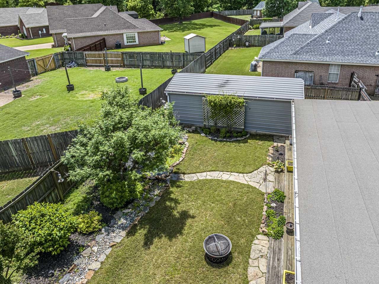 225 CAMERON DR
