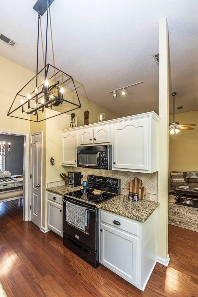225 CAMERON DR