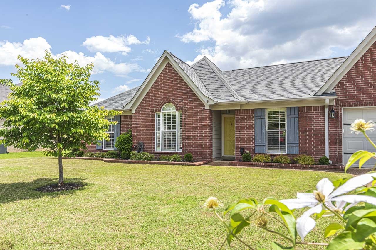 225 CAMERON DR