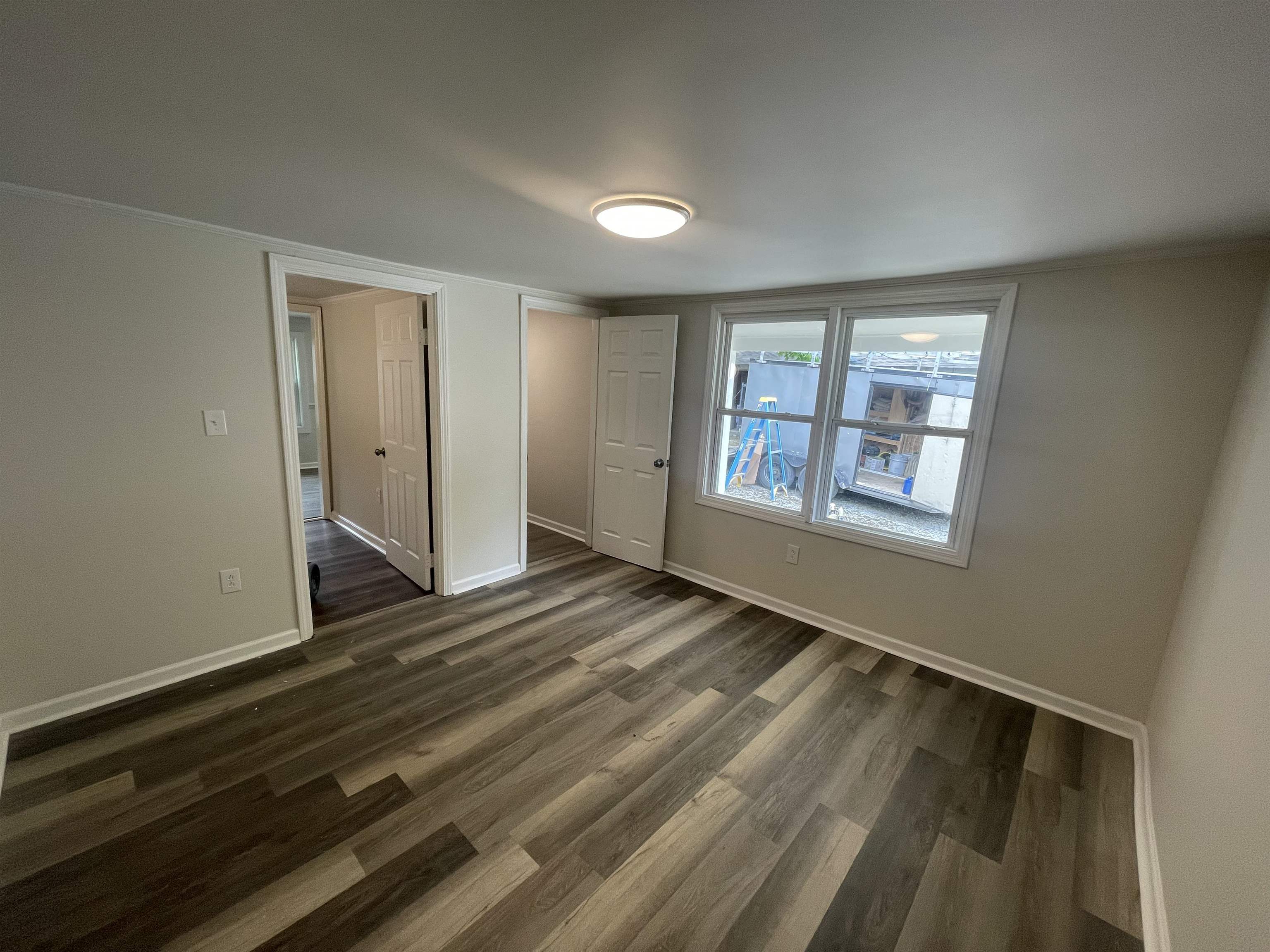 501 SANFORD AVE