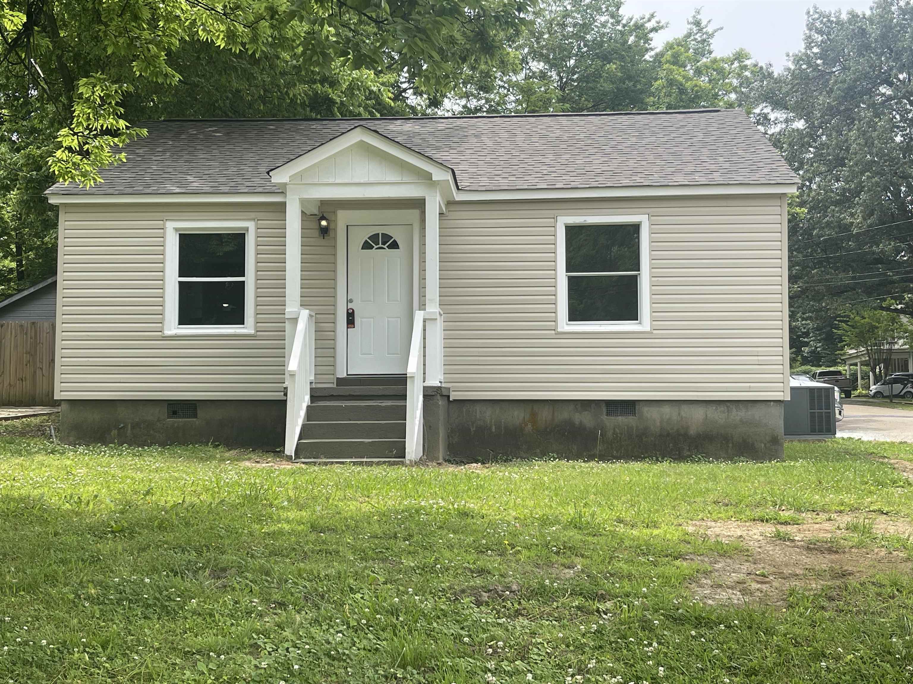 501 SANFORD AVE