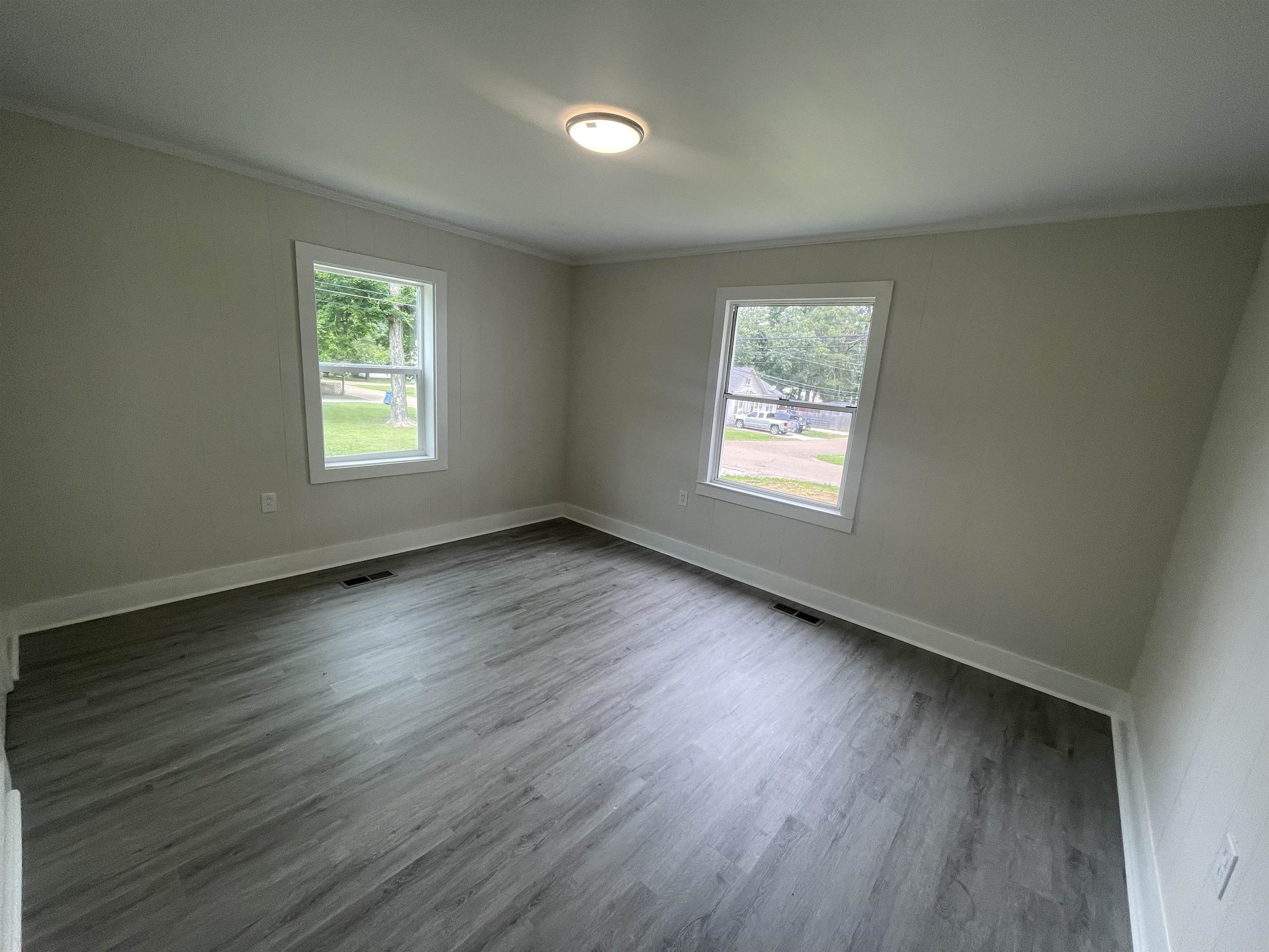 501 SANFORD AVE