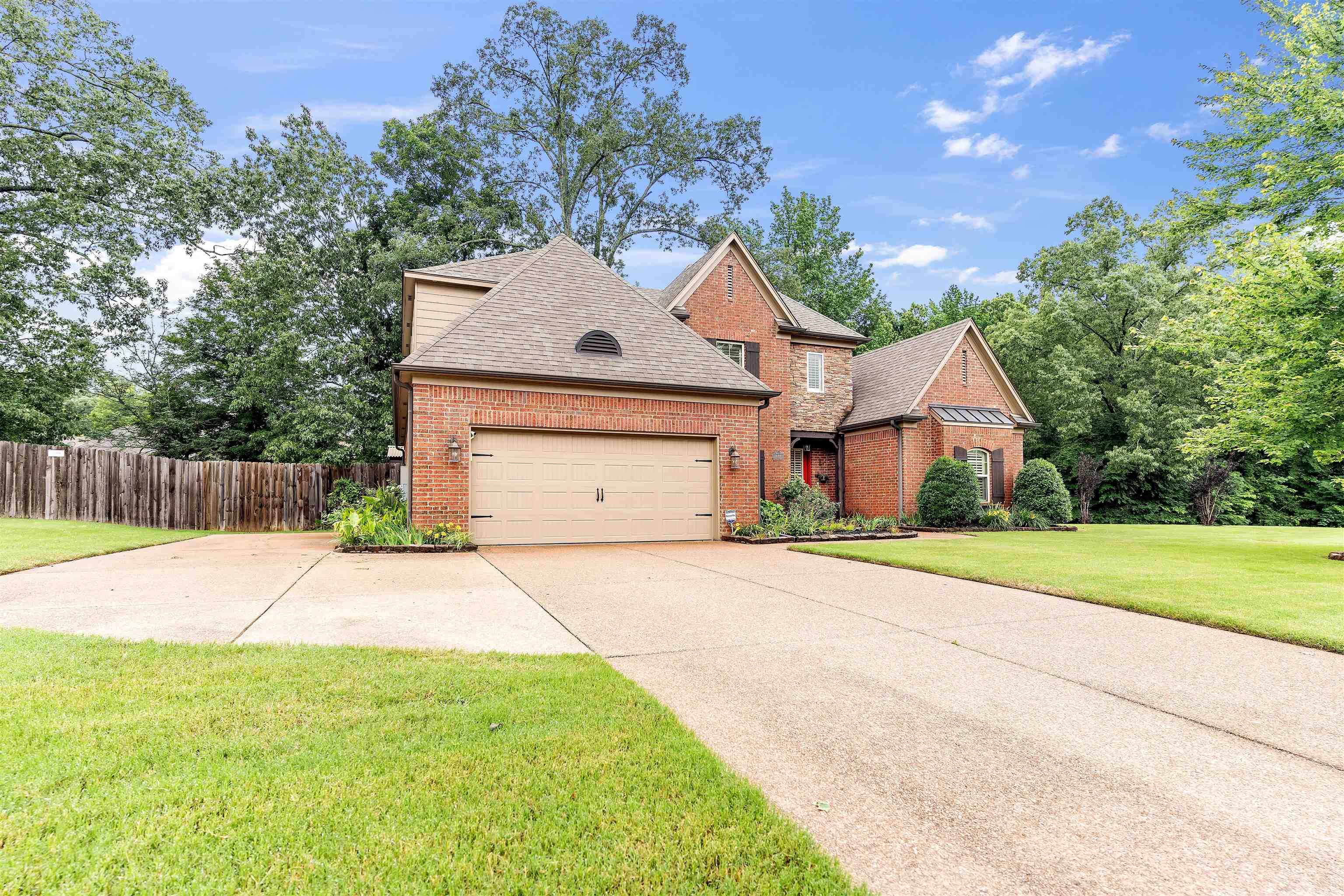 4467 BISHOPS VALLEY LN