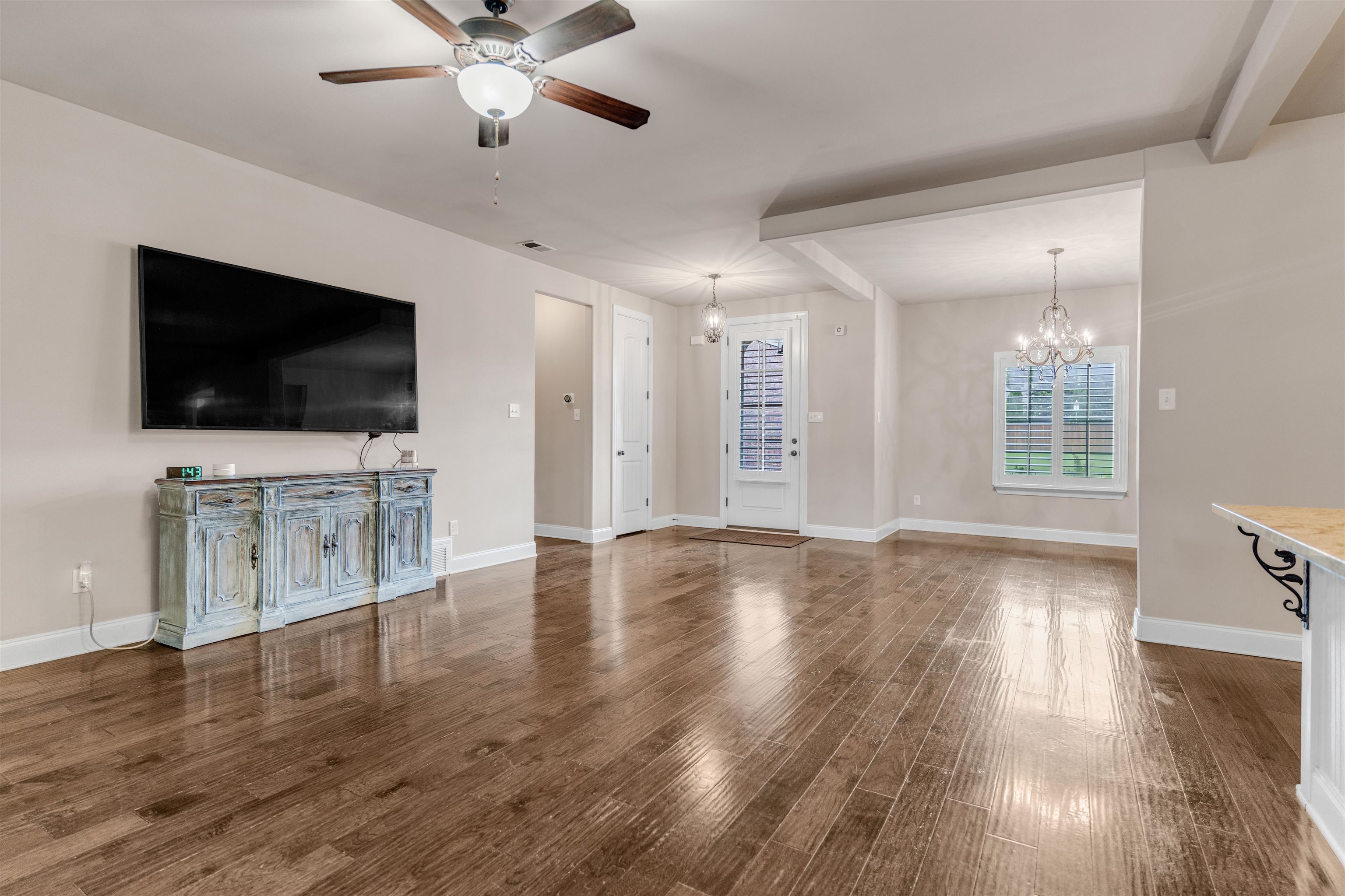 4467 BISHOPS VALLEY LN