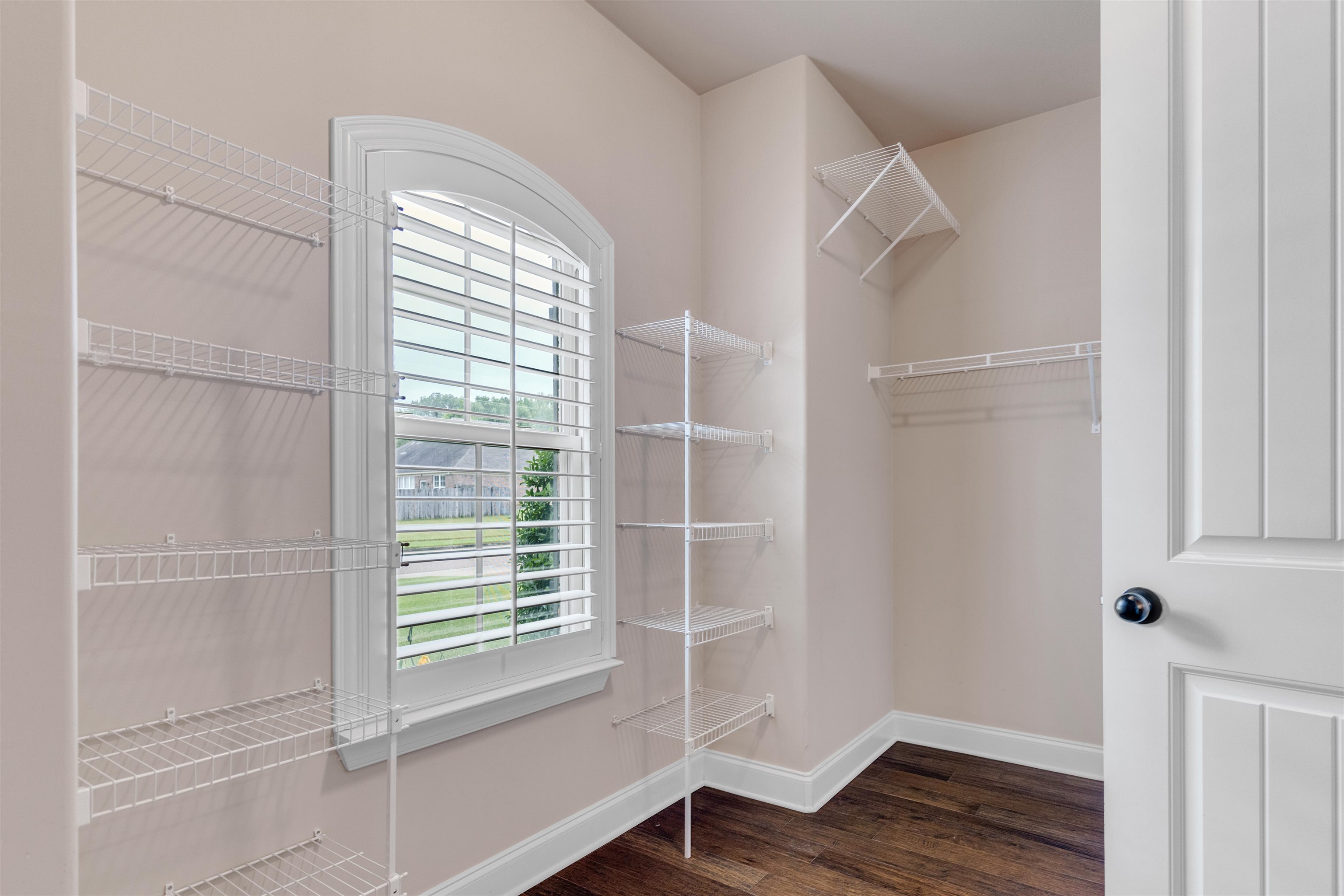 4467 BISHOPS VALLEY LN