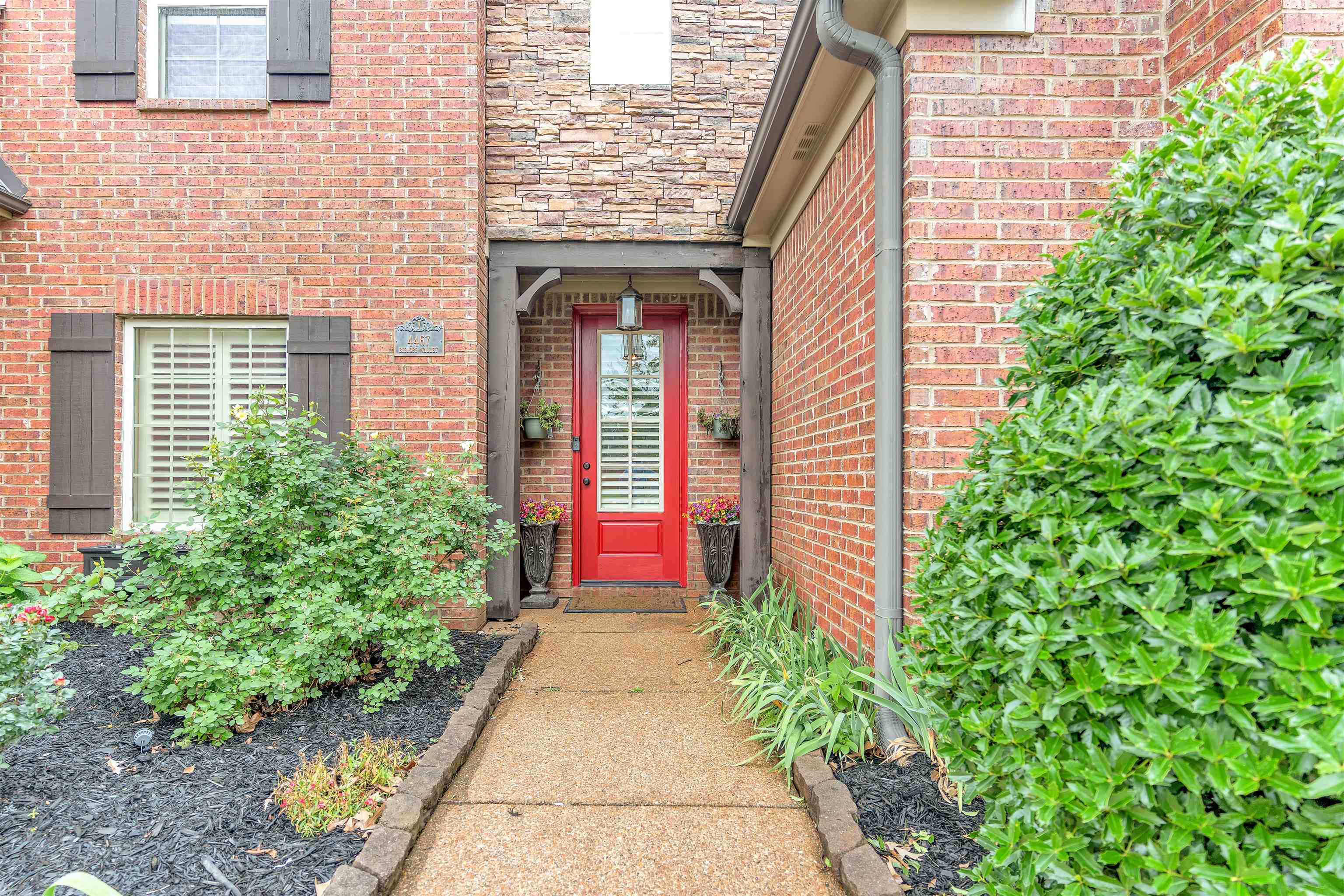 4467 BISHOPS VALLEY LN