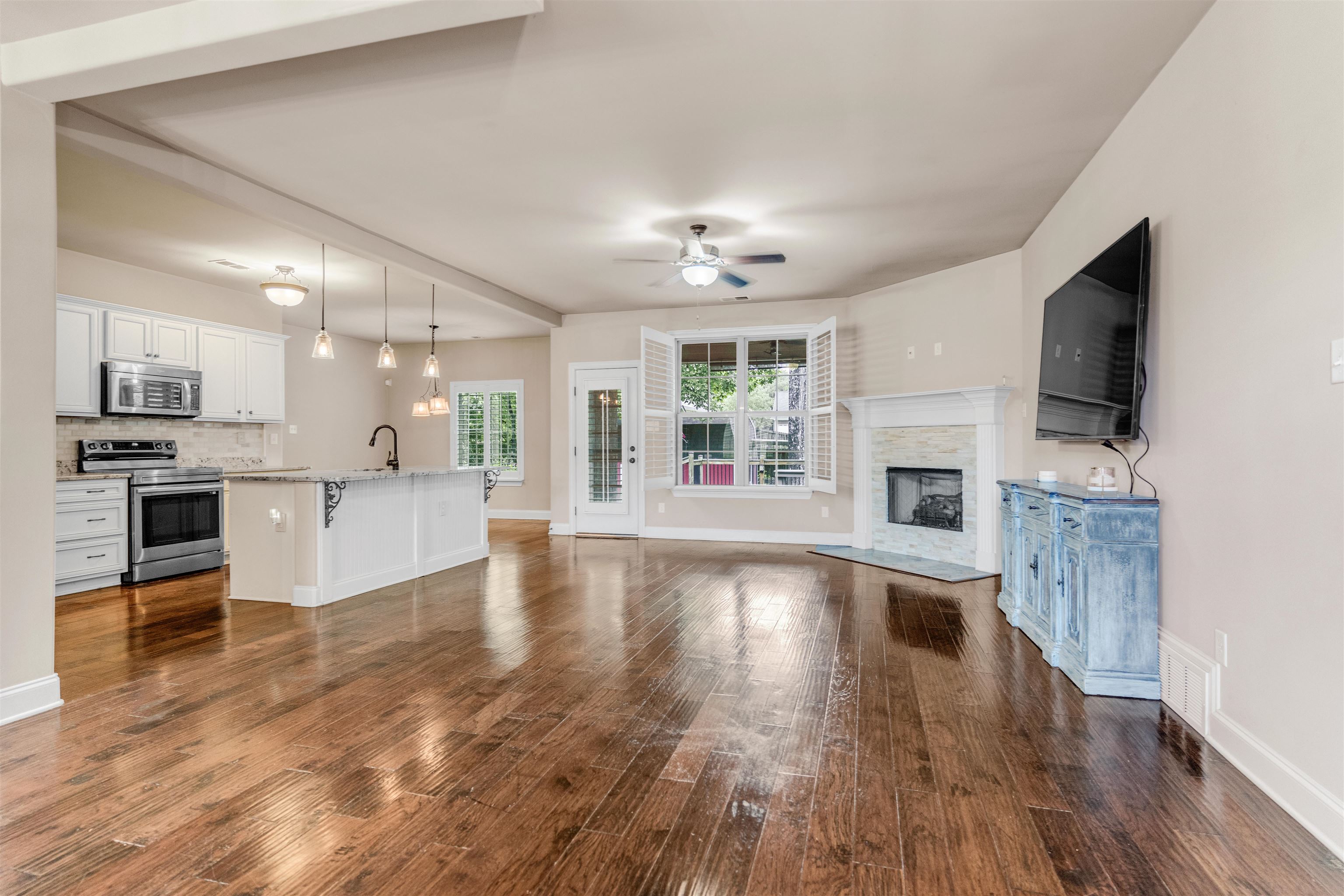 4467 BISHOPS VALLEY LN