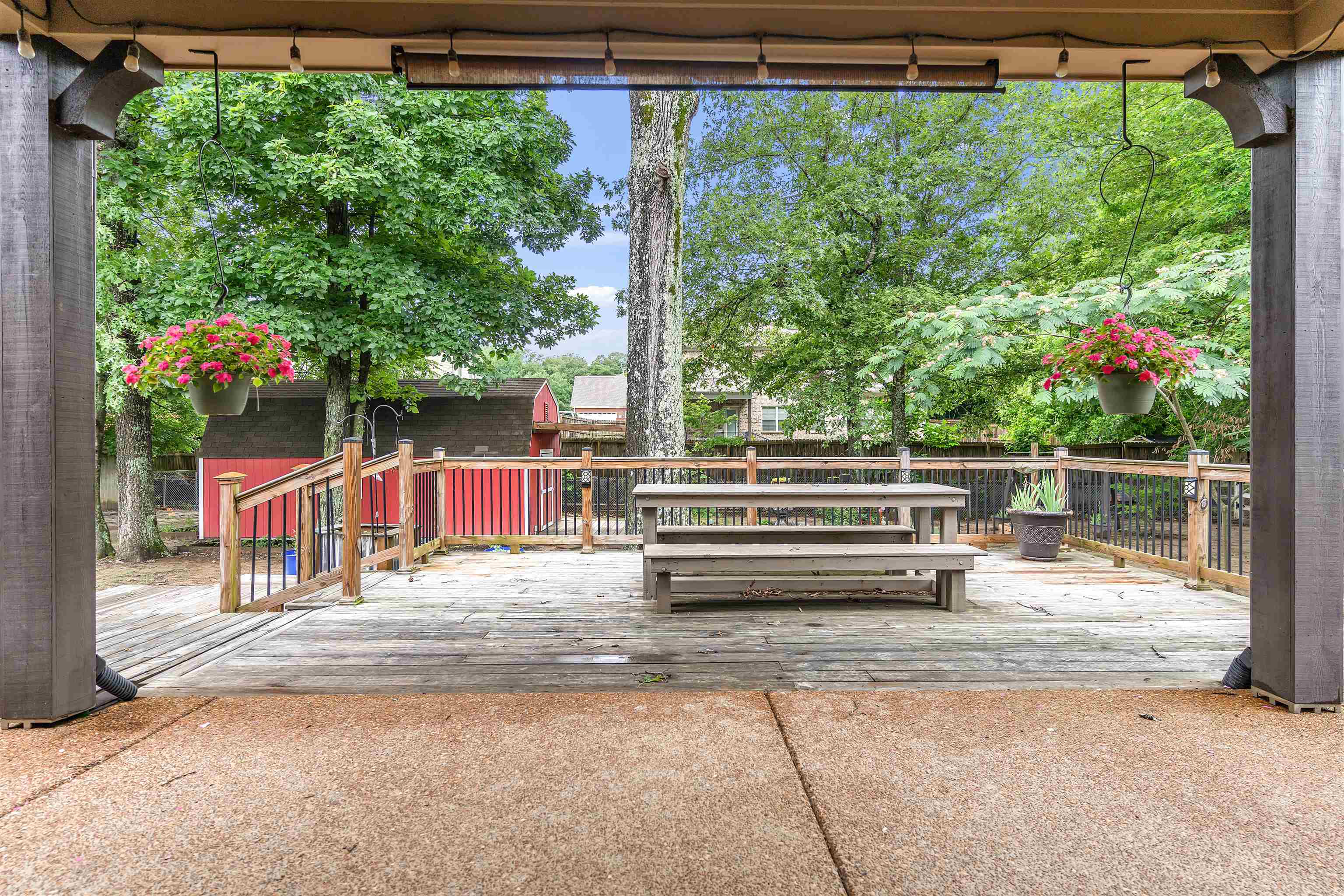 4467 BISHOPS VALLEY LN