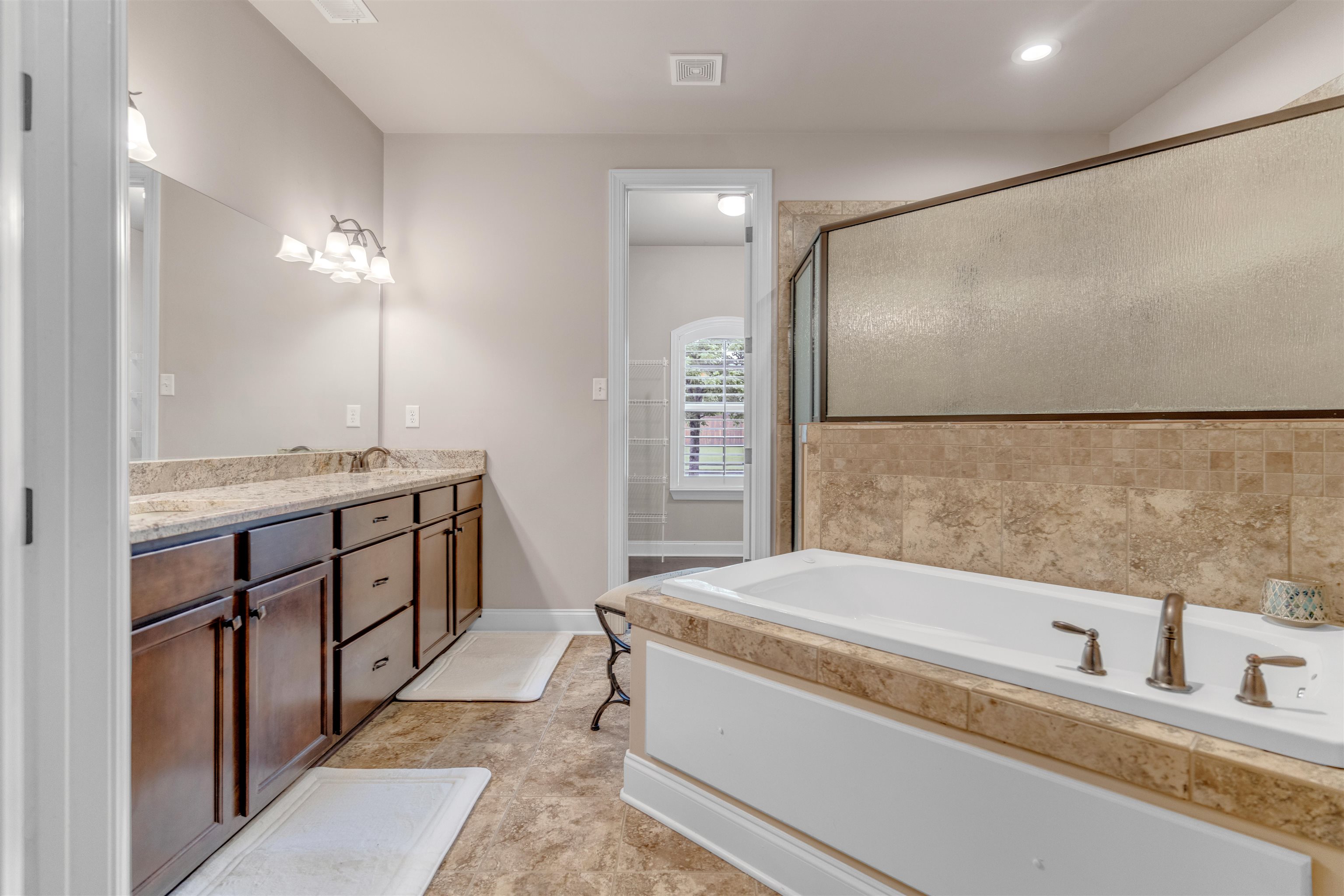 4467 BISHOPS VALLEY LN