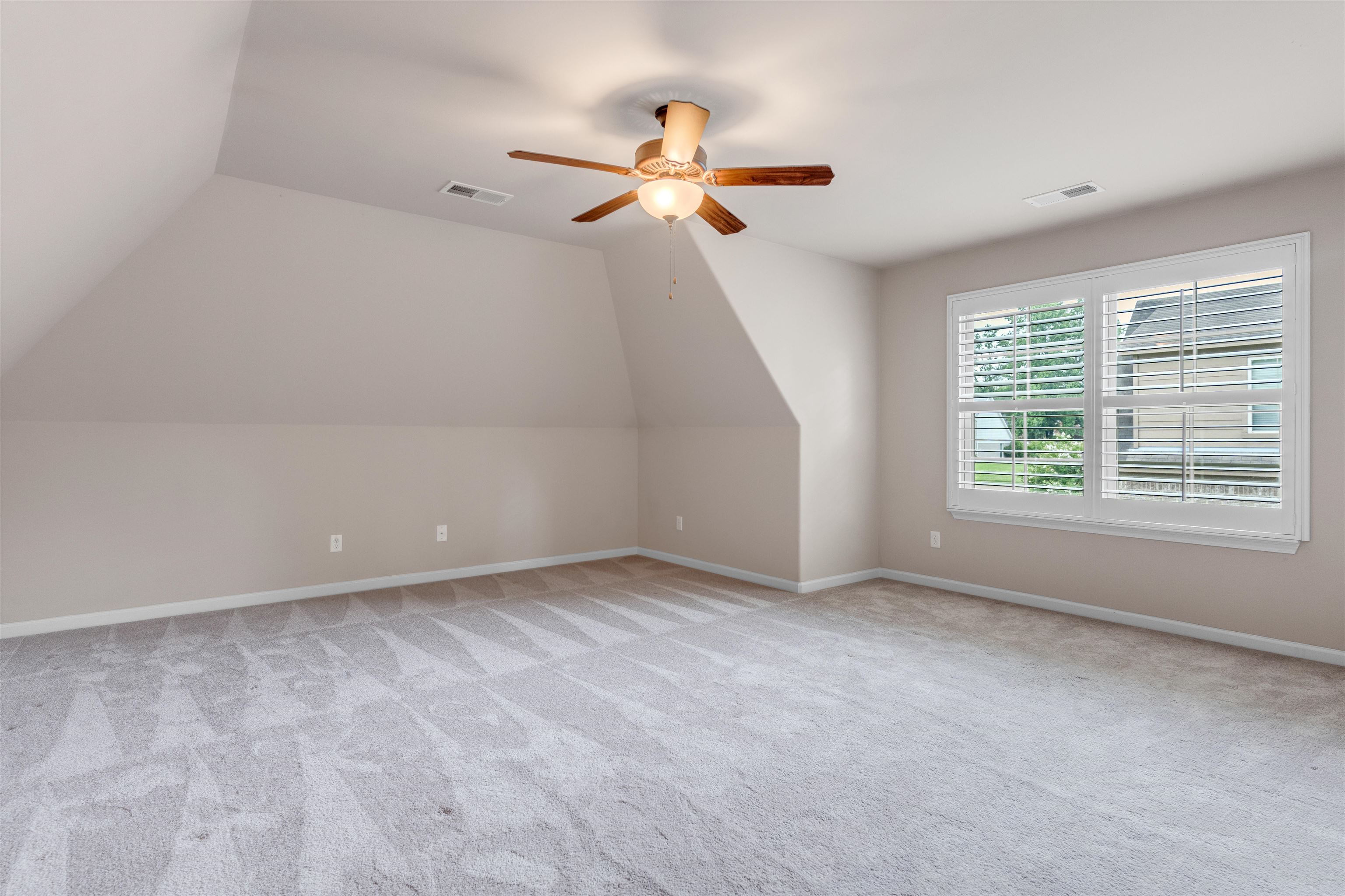 4467 BISHOPS VALLEY LN