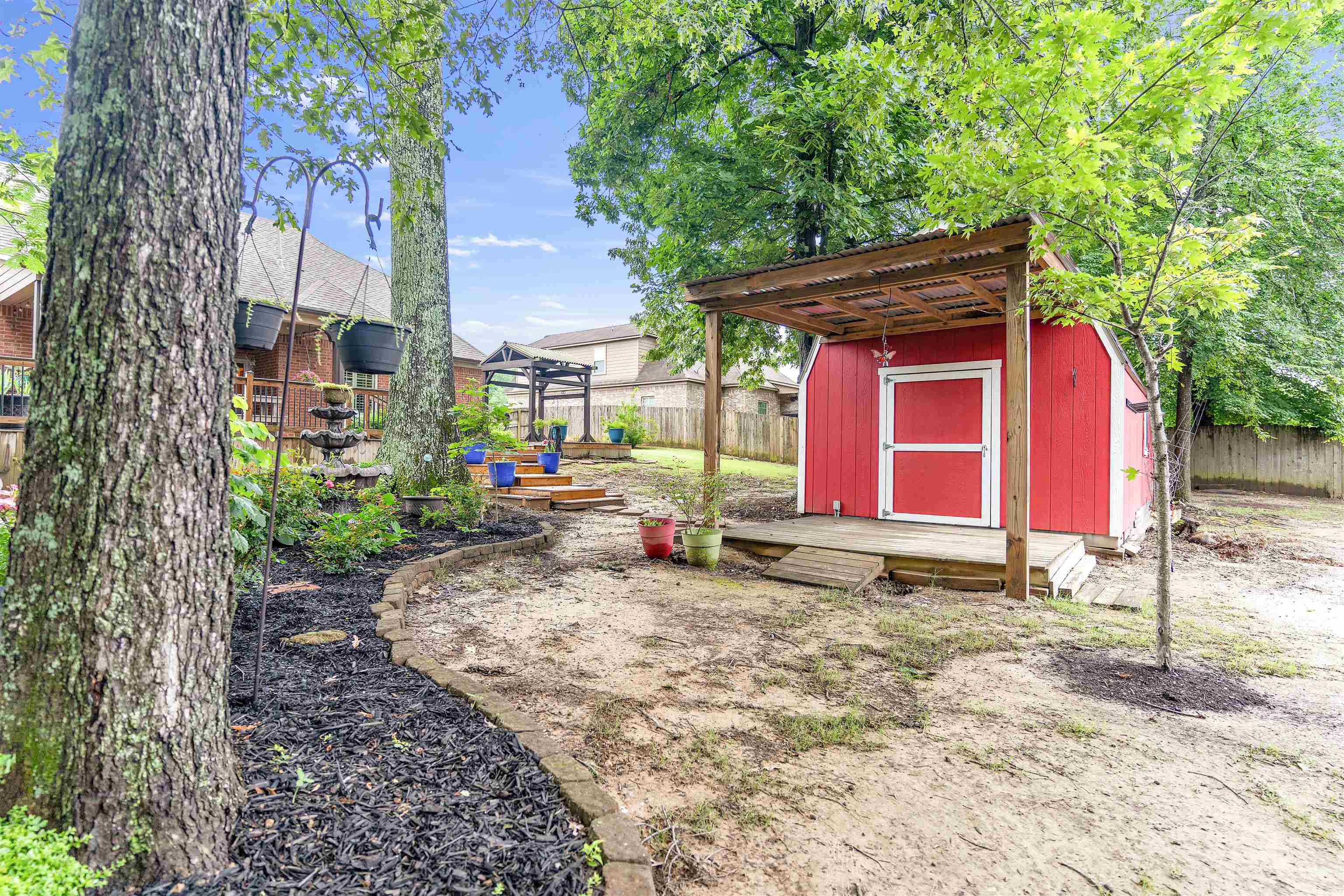 4467 BISHOPS VALLEY LN