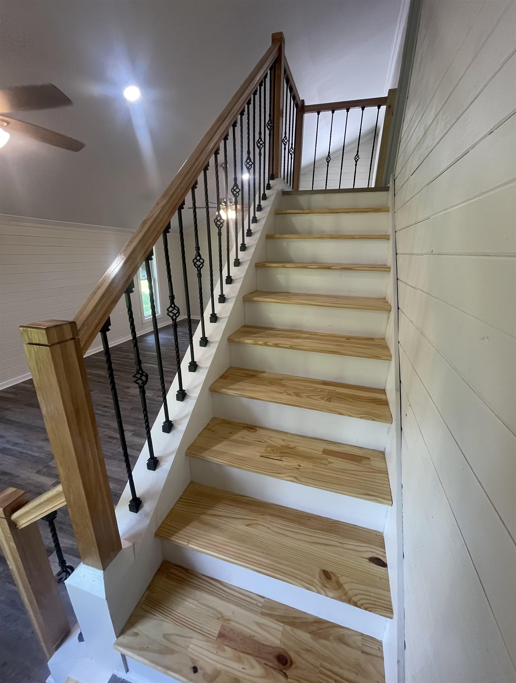 815 FAWN RD