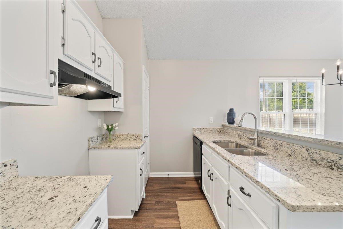 5909 COTTAGE HILL DR